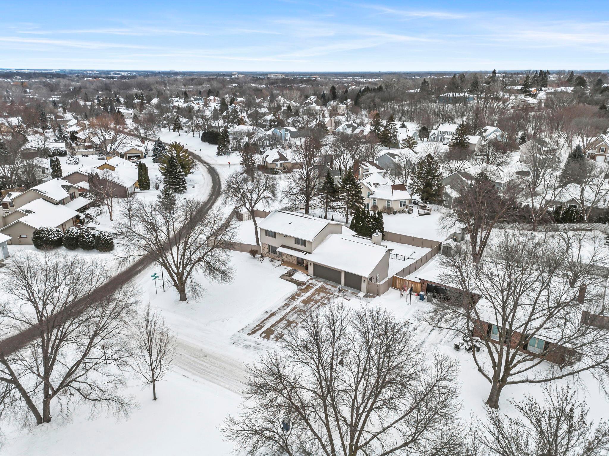 4890 Cottonwood Lane N