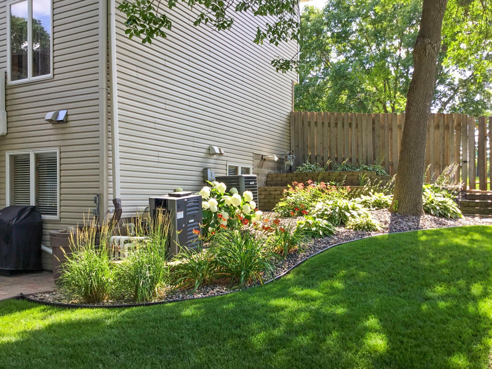 4890 Cottonwood Lane N