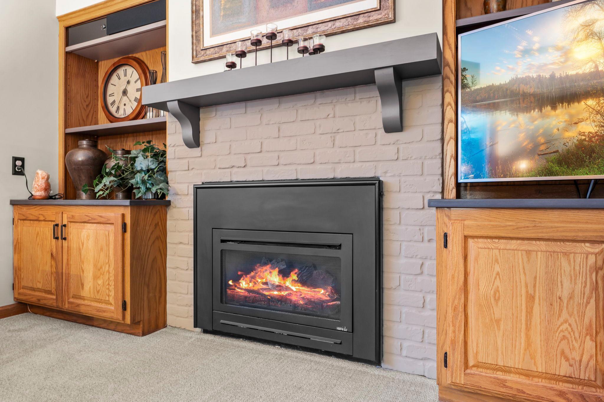 4890 Cottonwood Lane N