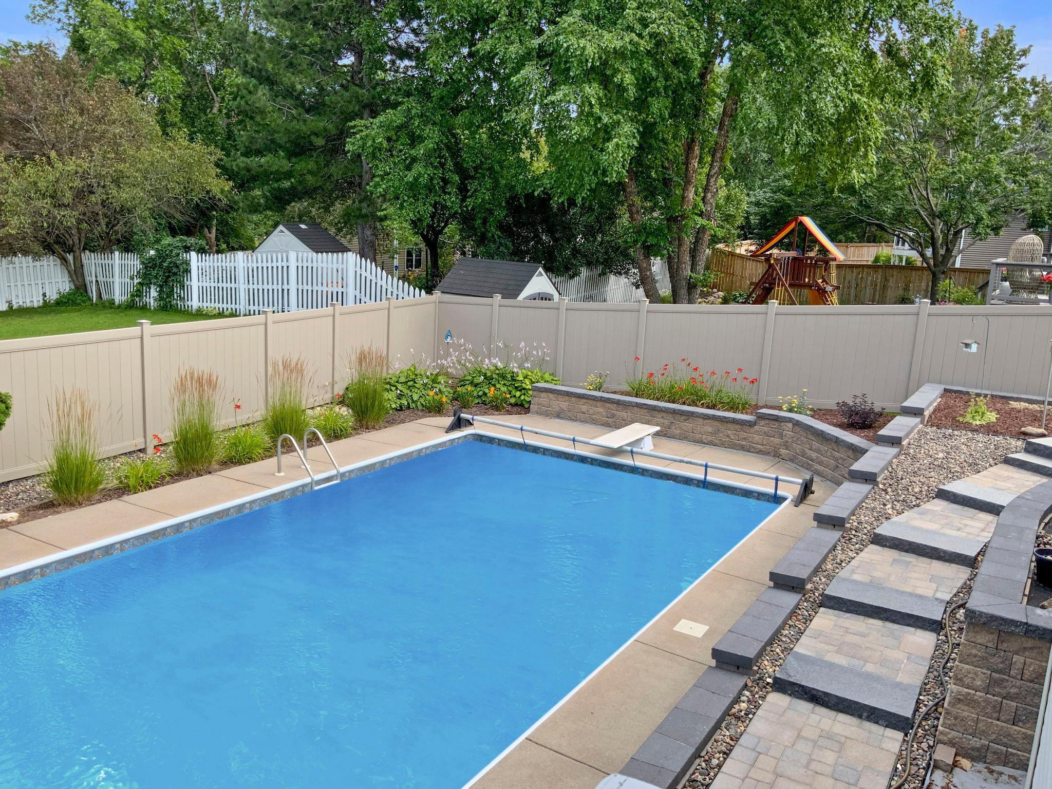 4890 Cottonwood Lane N