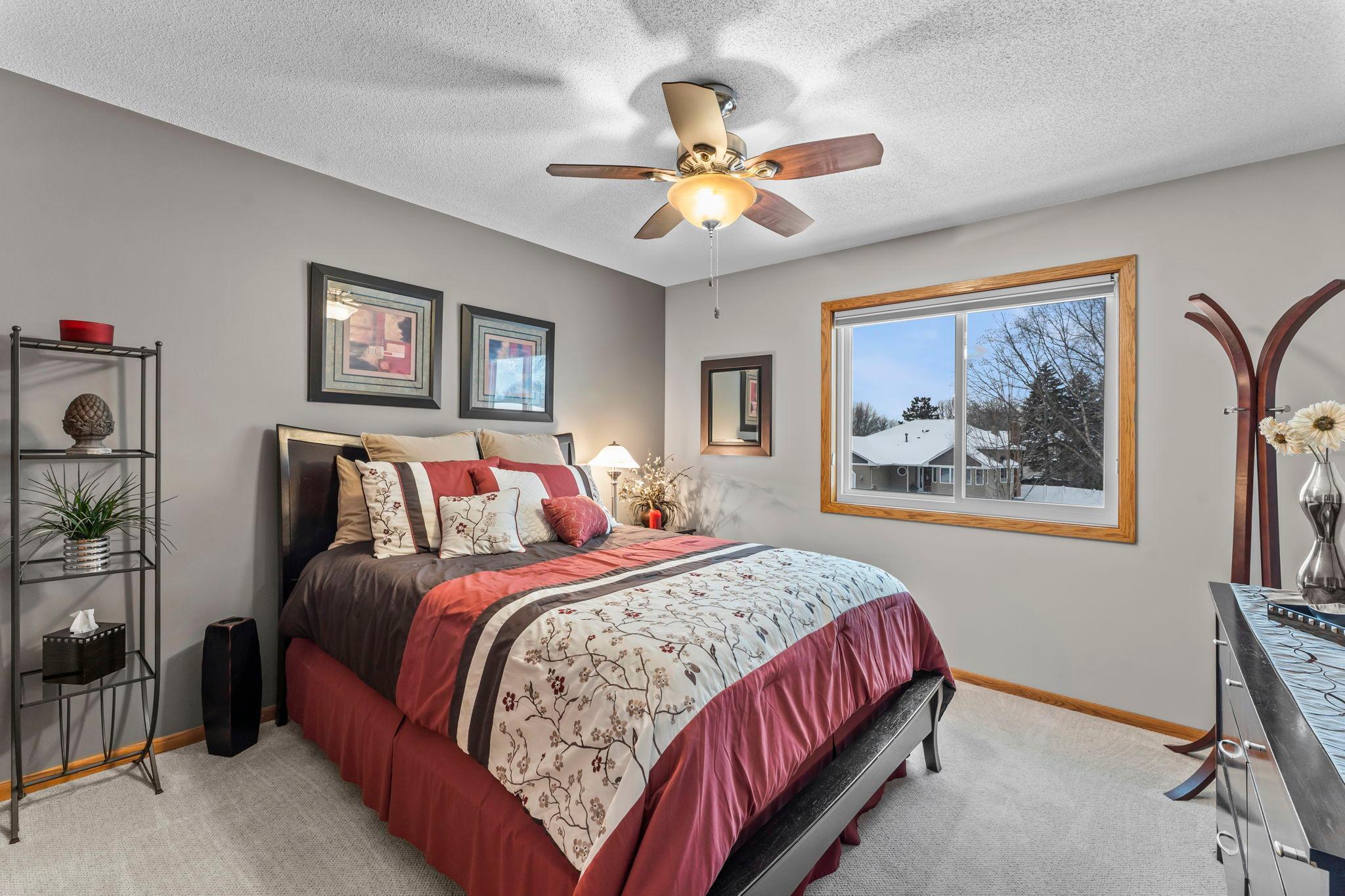 4890 Cottonwood Lane N