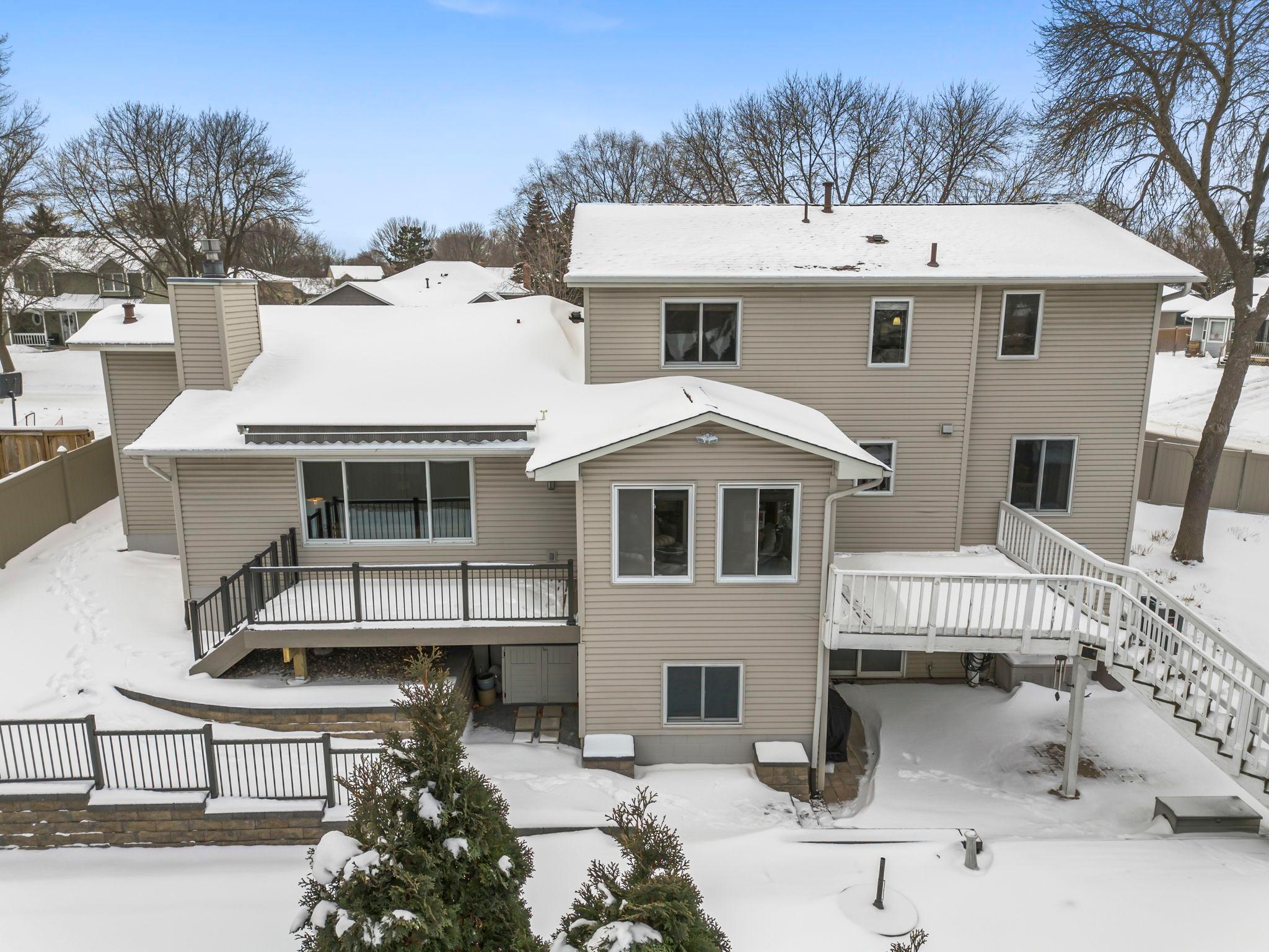 4890 Cottonwood Lane N