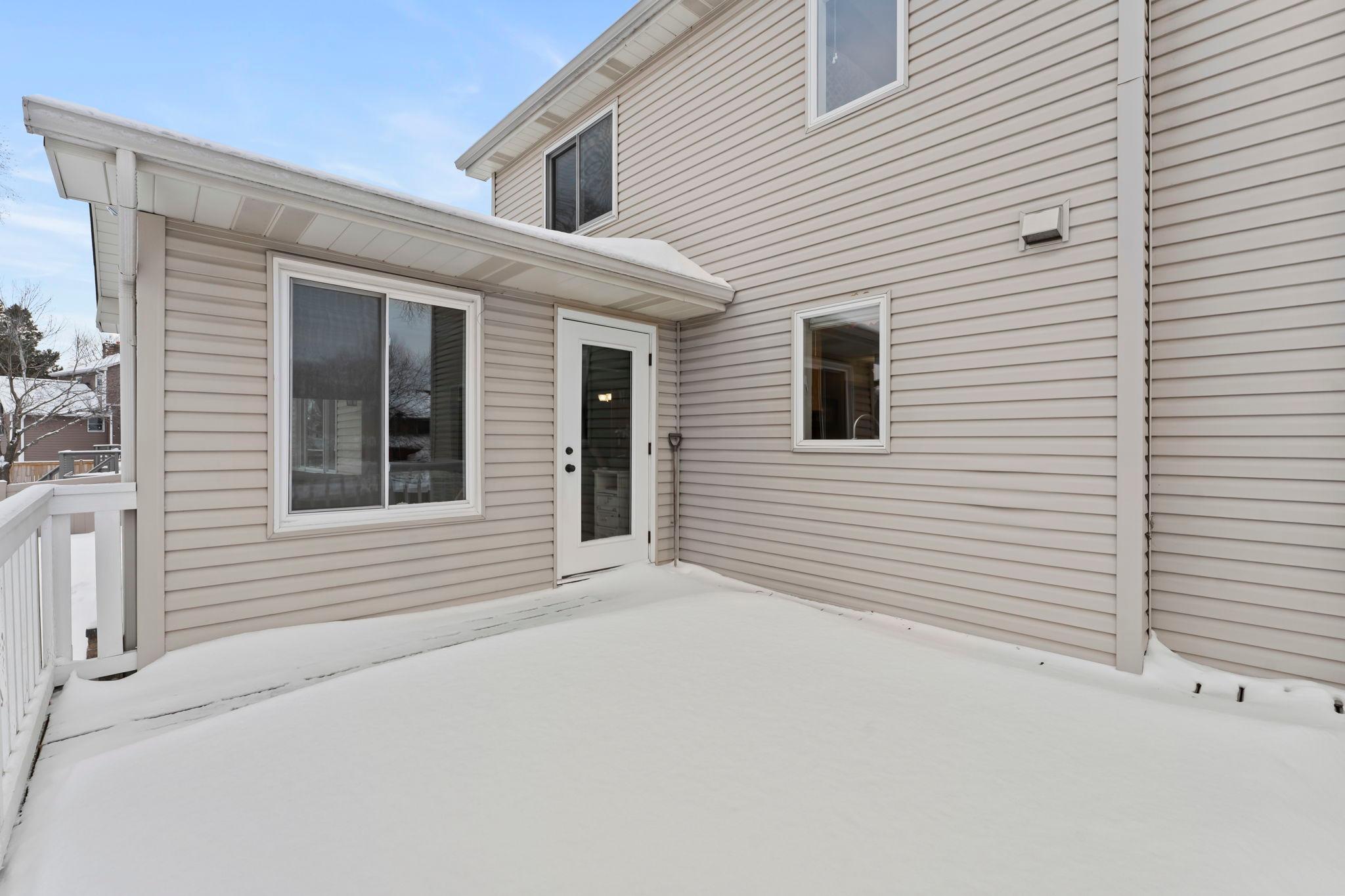 4890 Cottonwood Lane N