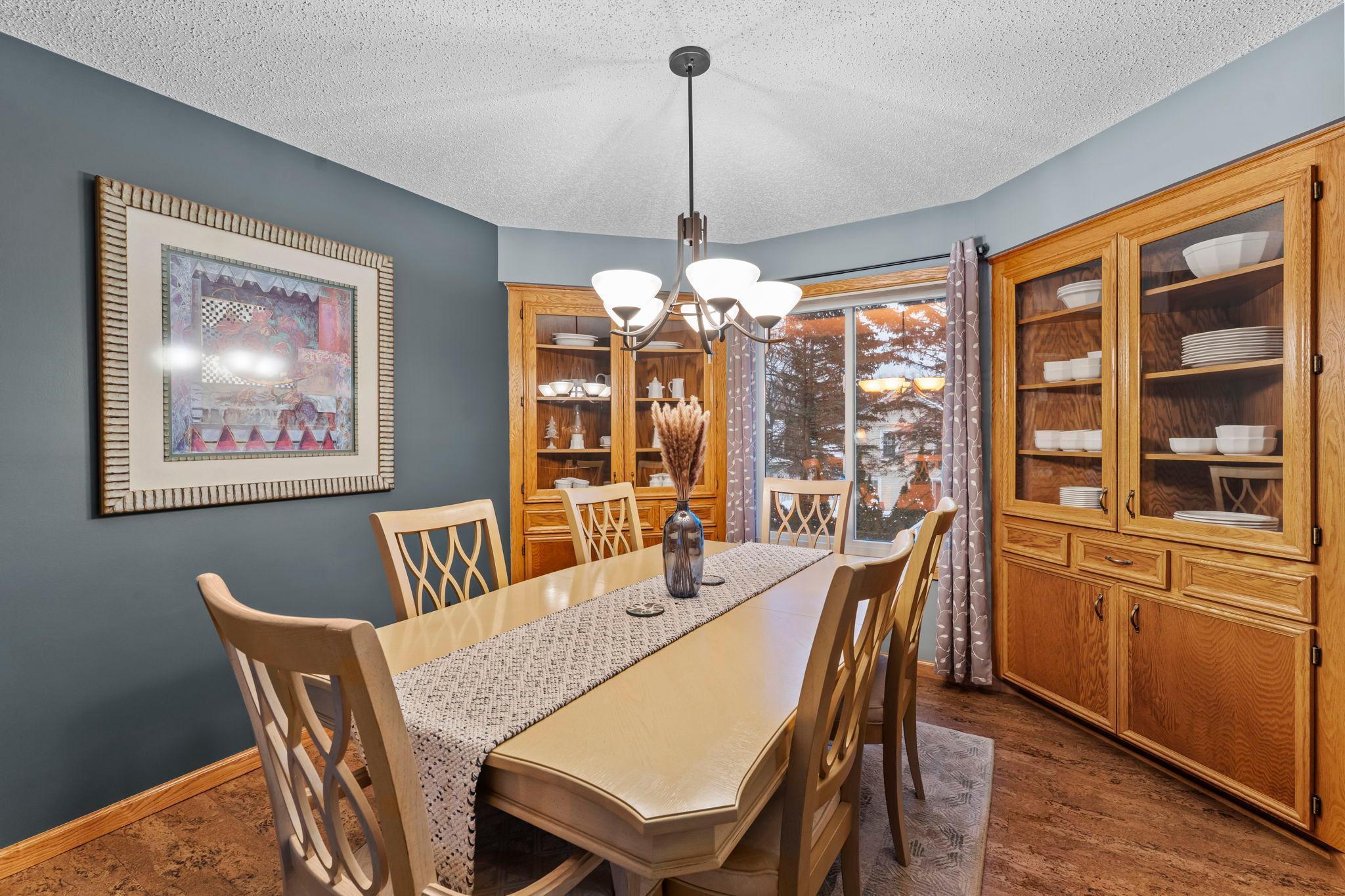 4890 Cottonwood Lane N