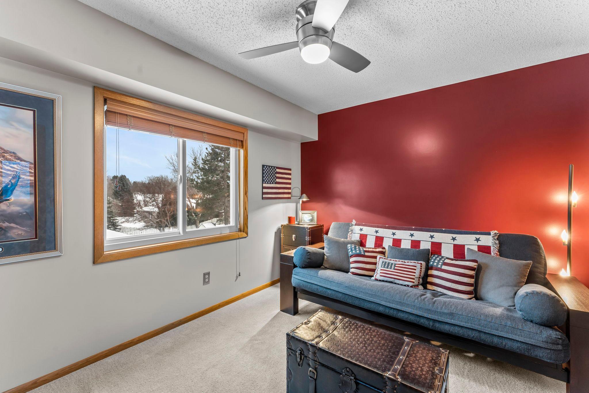 4890 Cottonwood Lane N