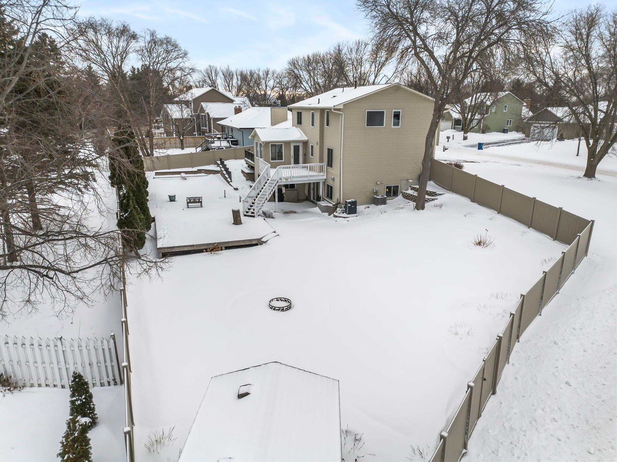 4890 Cottonwood Lane N