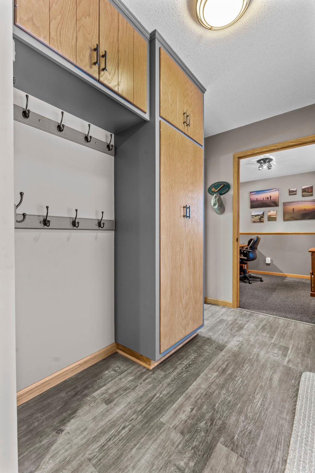 4890 Cottonwood Lane N