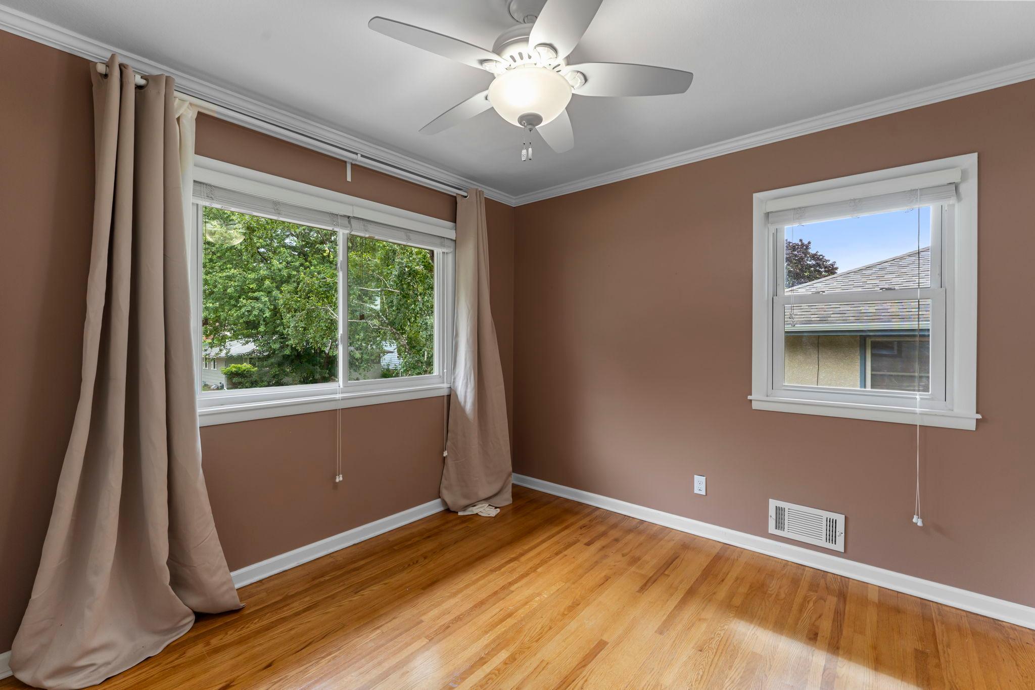 4324 Royce Street NE