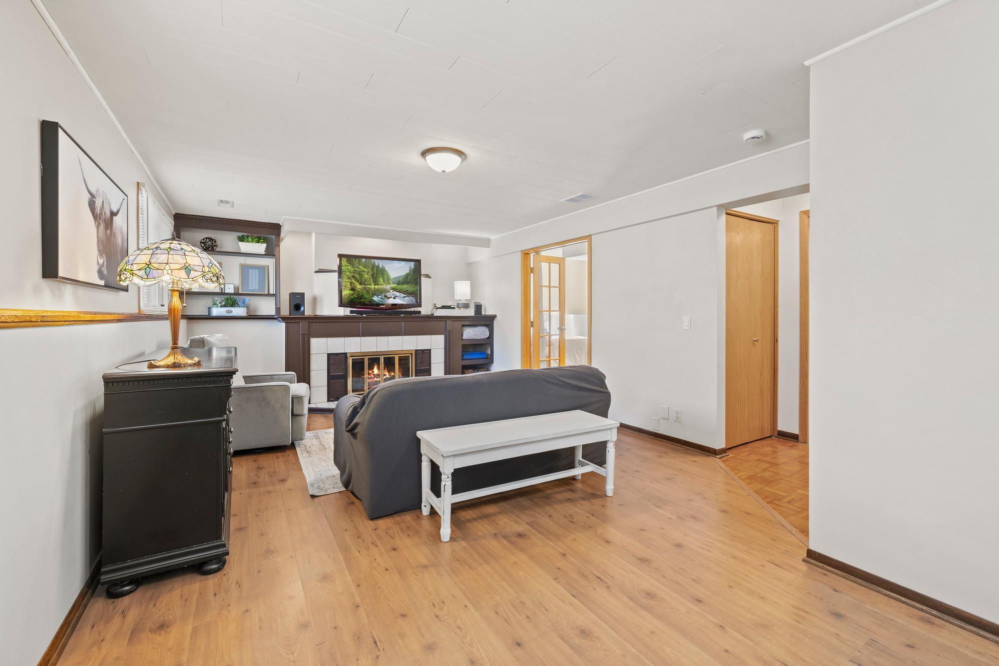 13713 James Avenue S