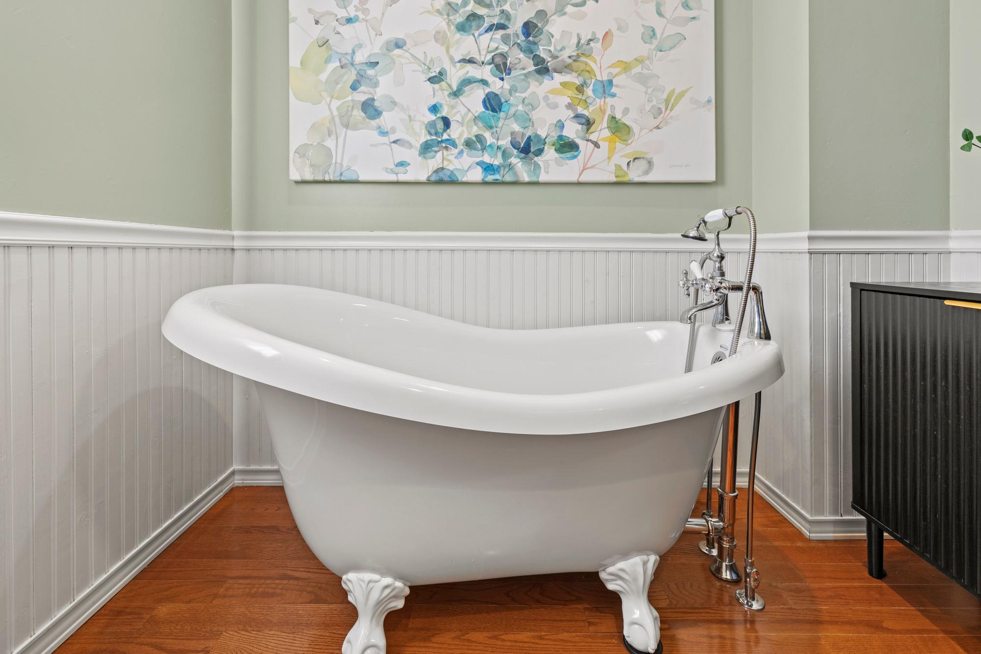 13713 James Avenue S