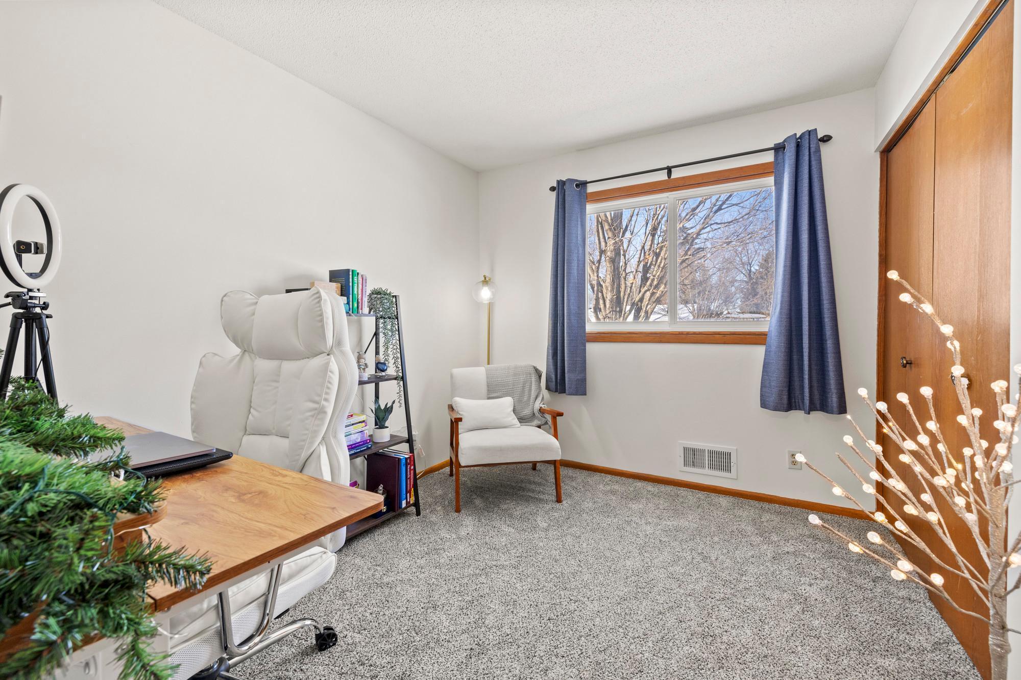 13713 James Avenue S