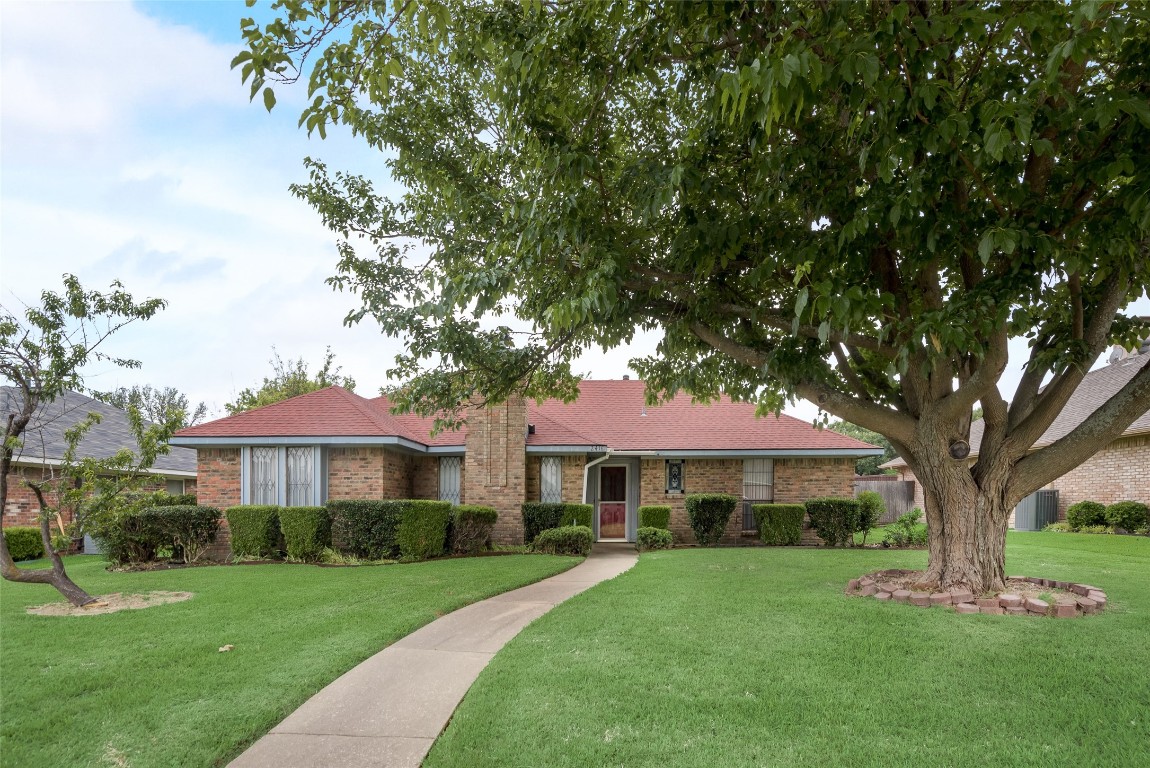 2416 Winona Drive