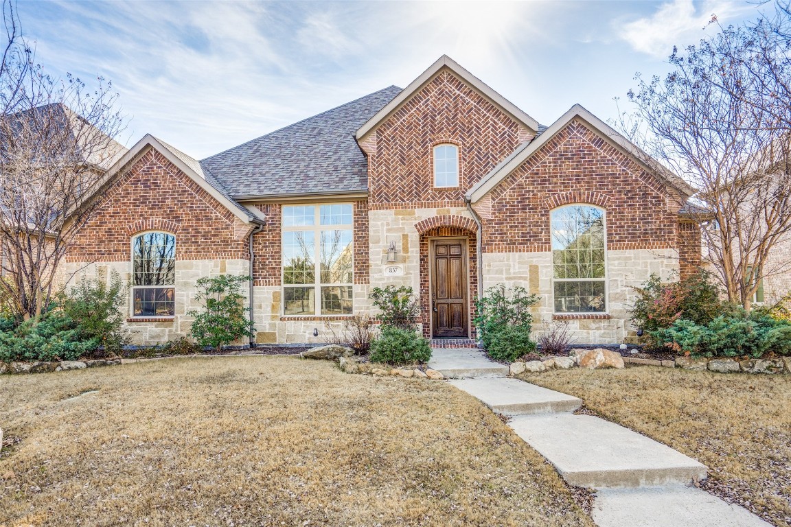 857 Fountain View Court