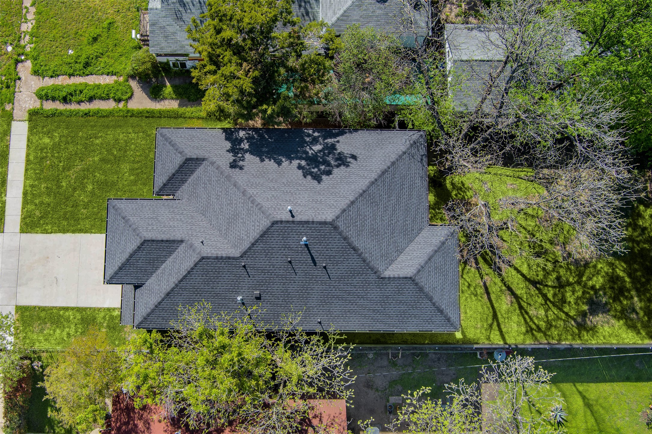 1115 Newport Avenue