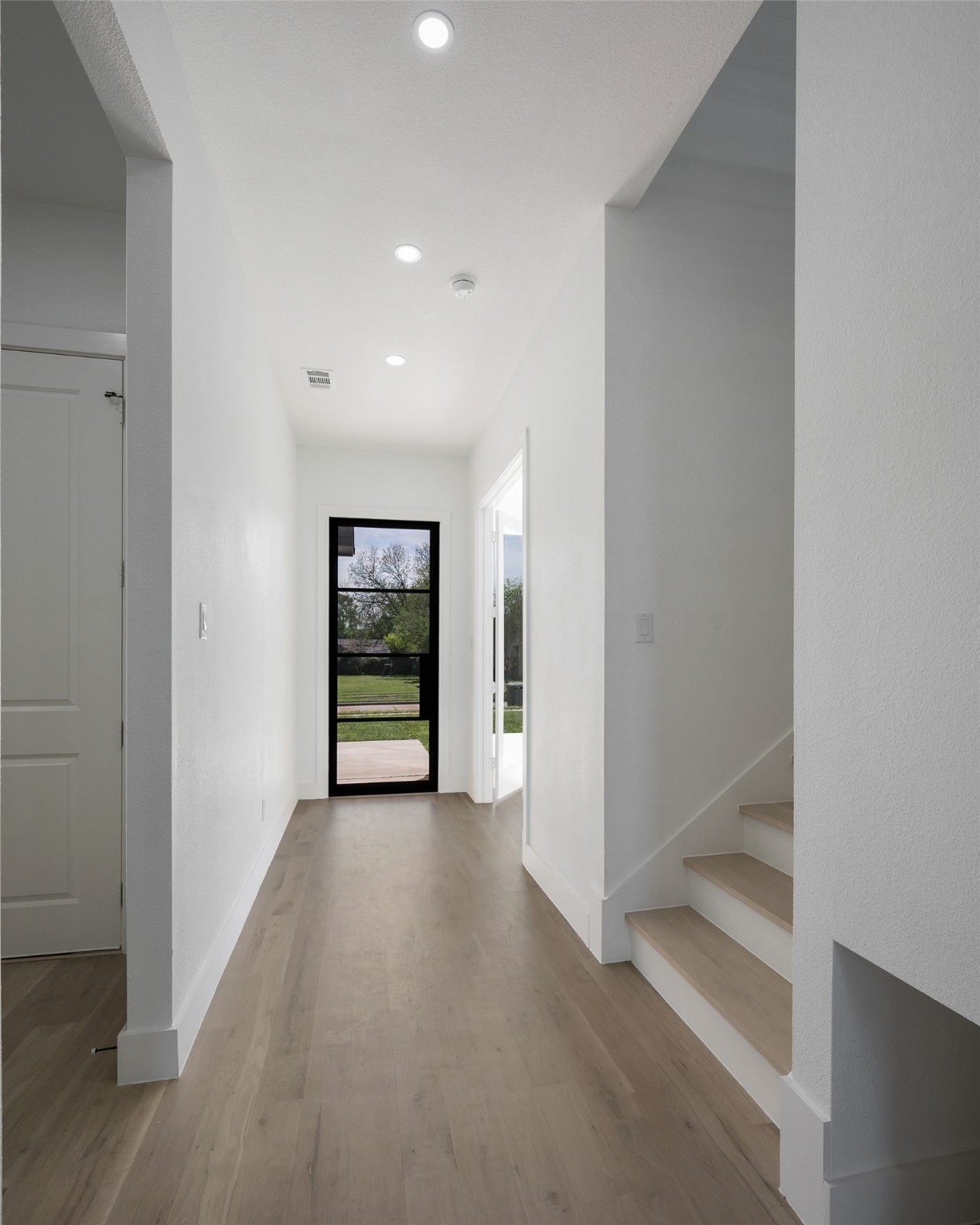 1115 Newport Avenue