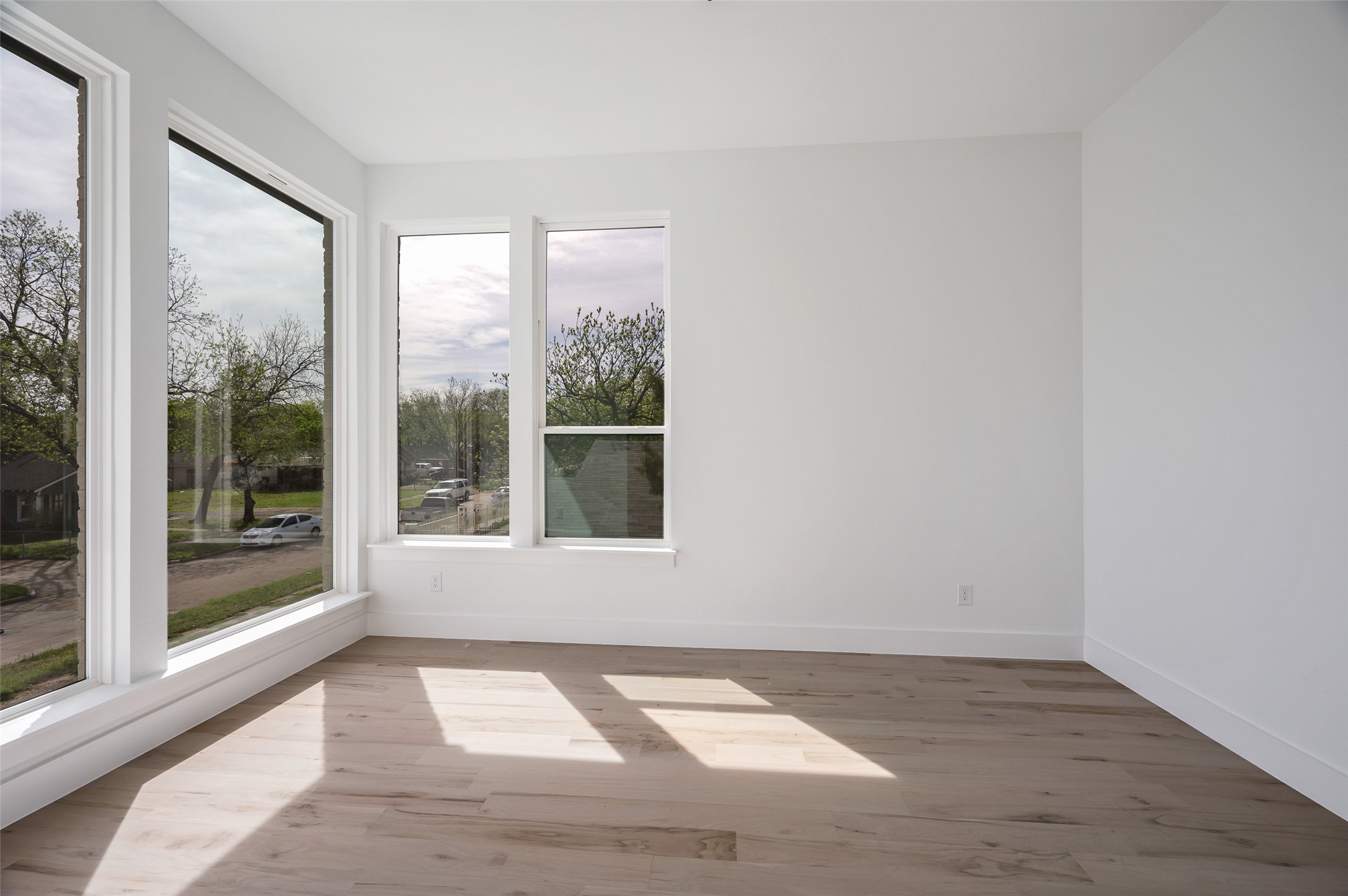 1115 Newport Avenue
