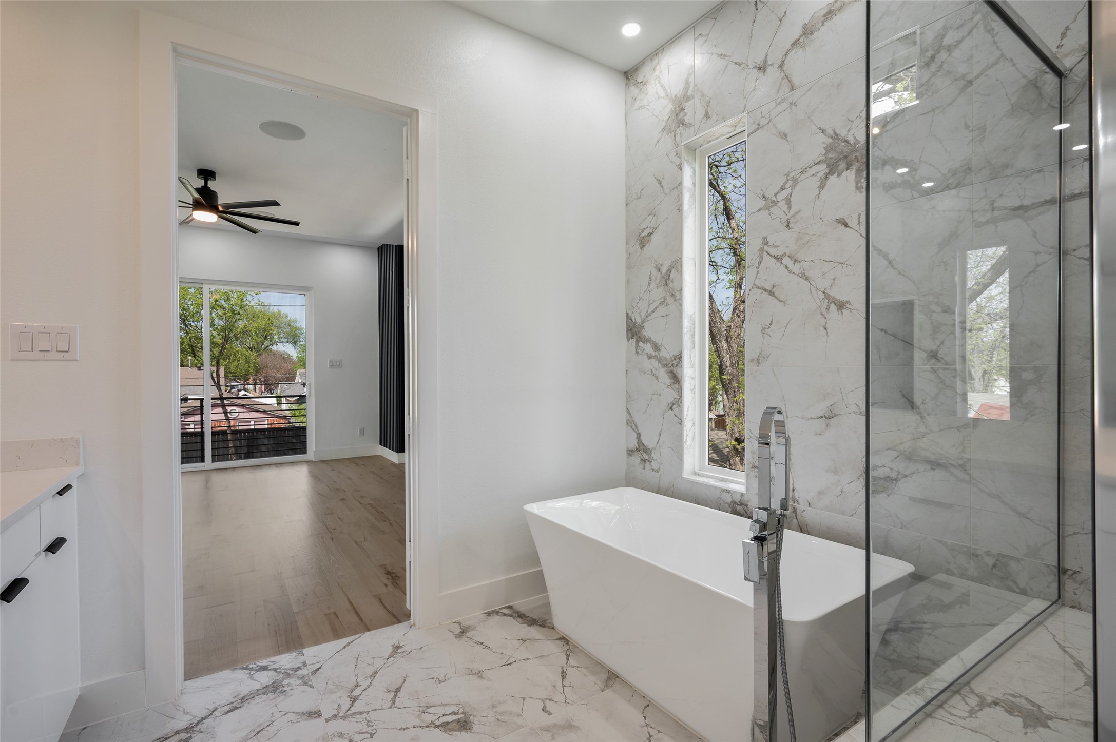 1115 Newport Avenue