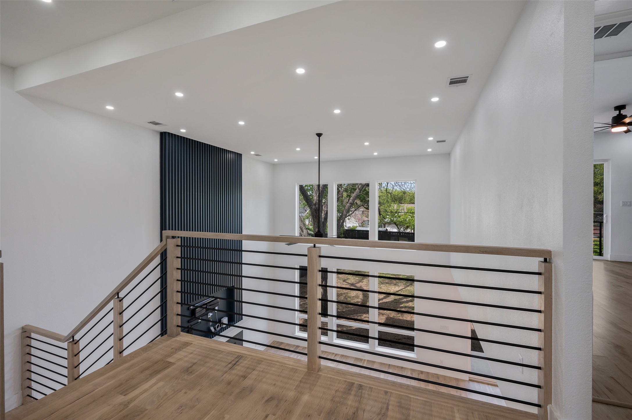 1115 Newport Avenue