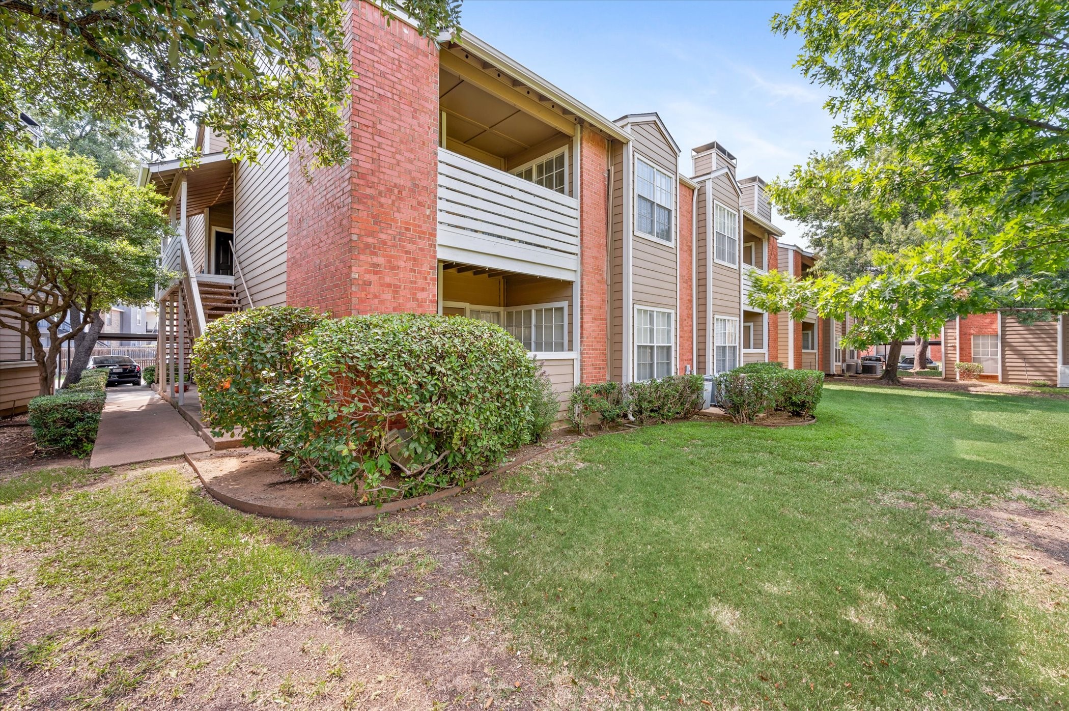 3633 W Northgate Drive Unit: 244