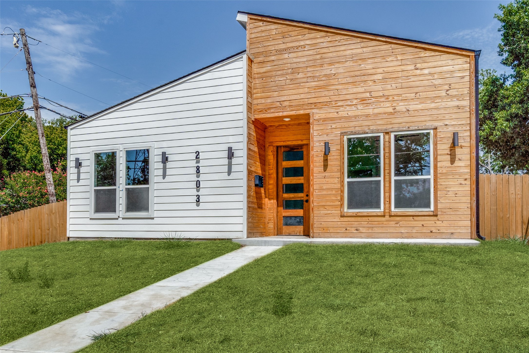2803 E Overton Road