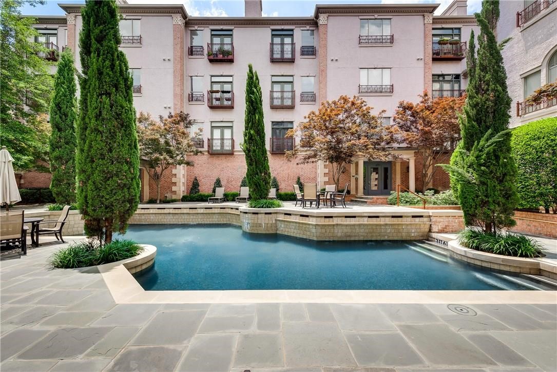 2885 Woodside Street Unit: 303
