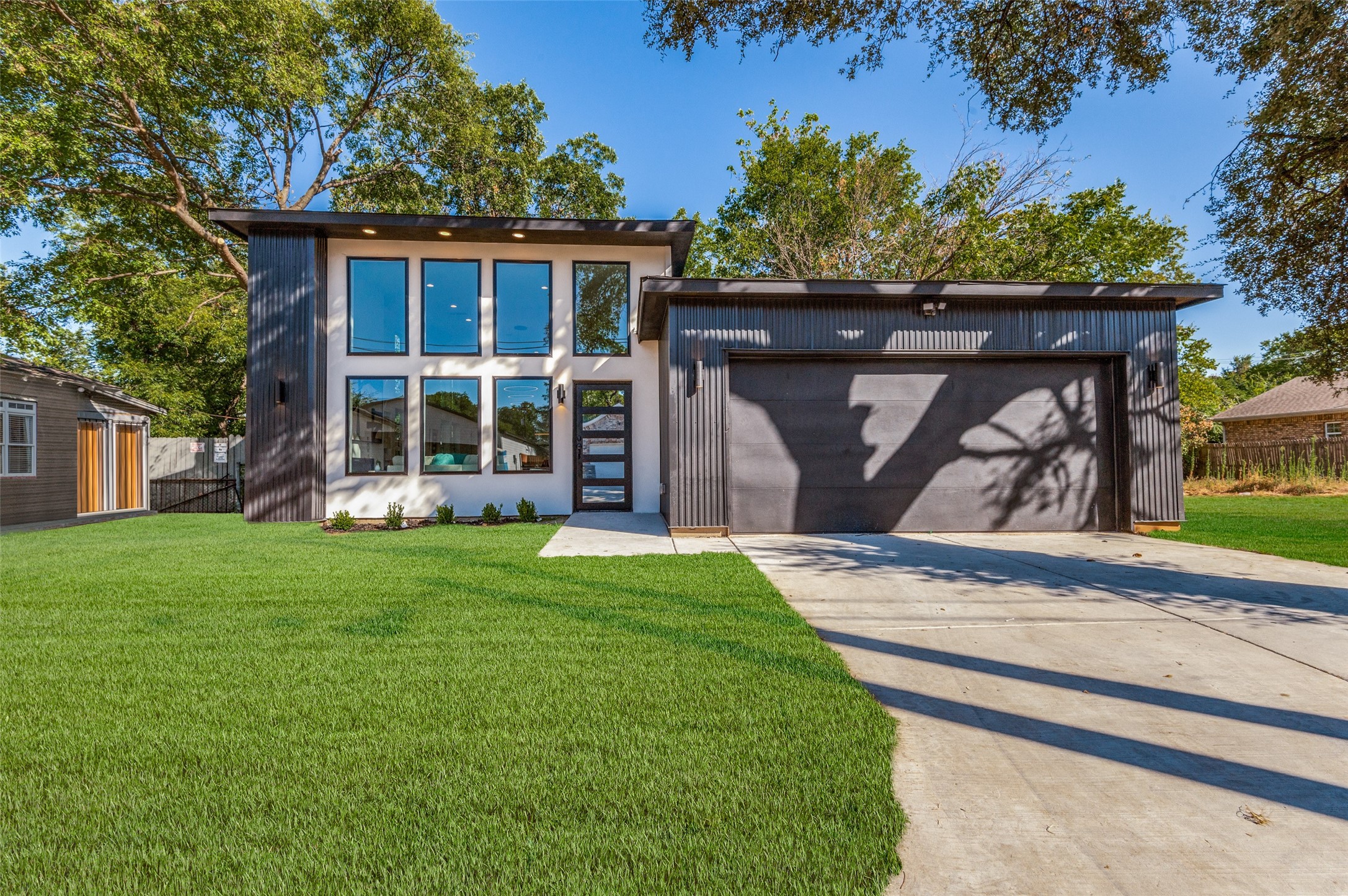 2726 Maurine F Bailey Way