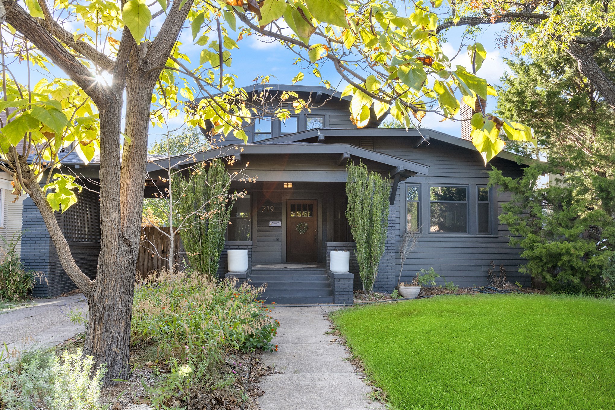 719 N Bishop Avenue