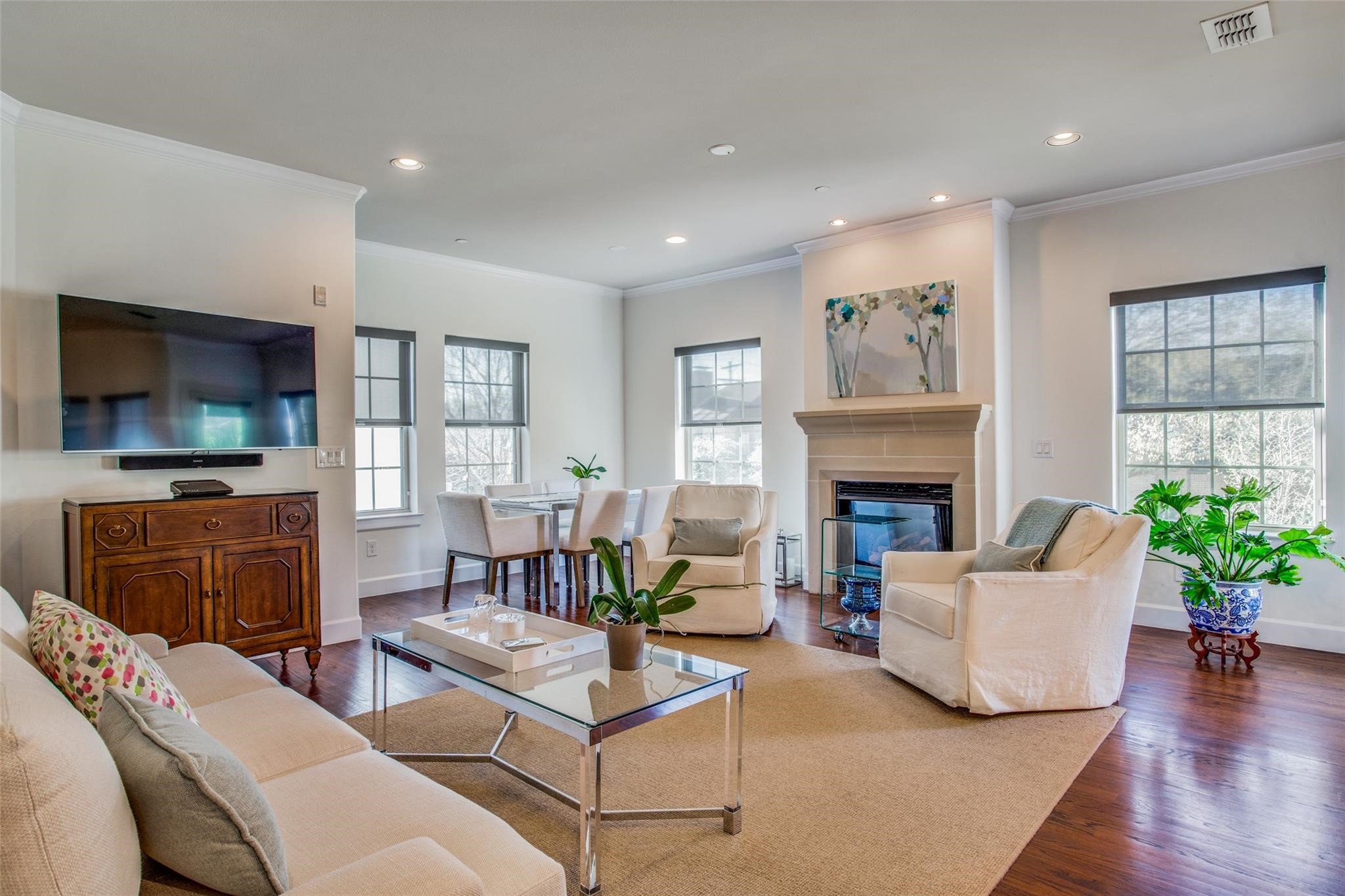 4108 EMERSON Avenue Unit: 1