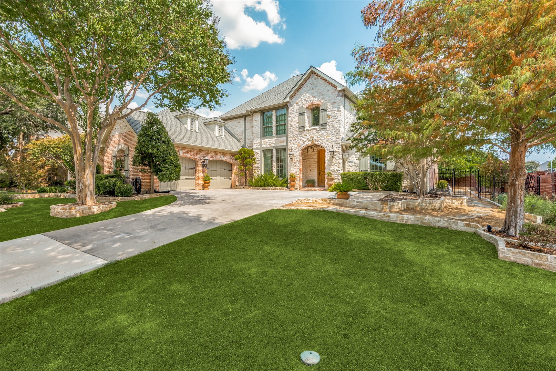 4016 Naples Drive