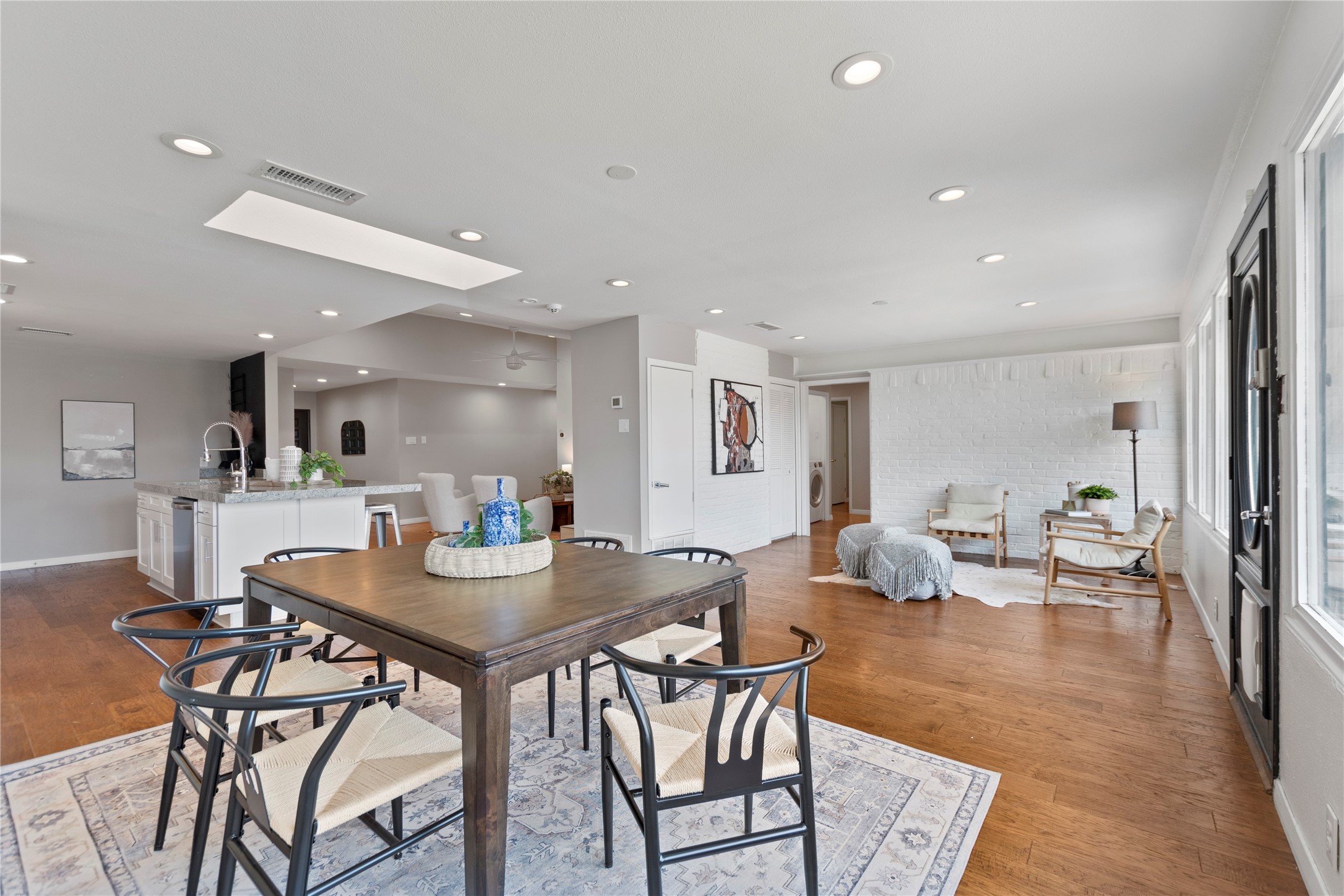 3045 Kinkaid Drive