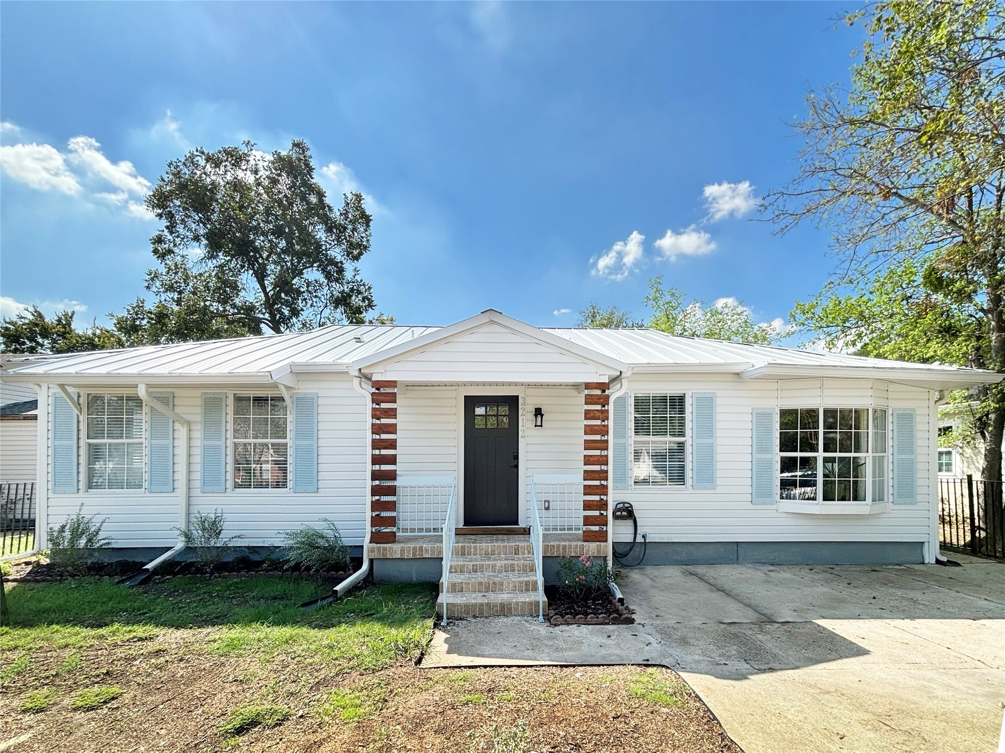 3212 Casino Drive