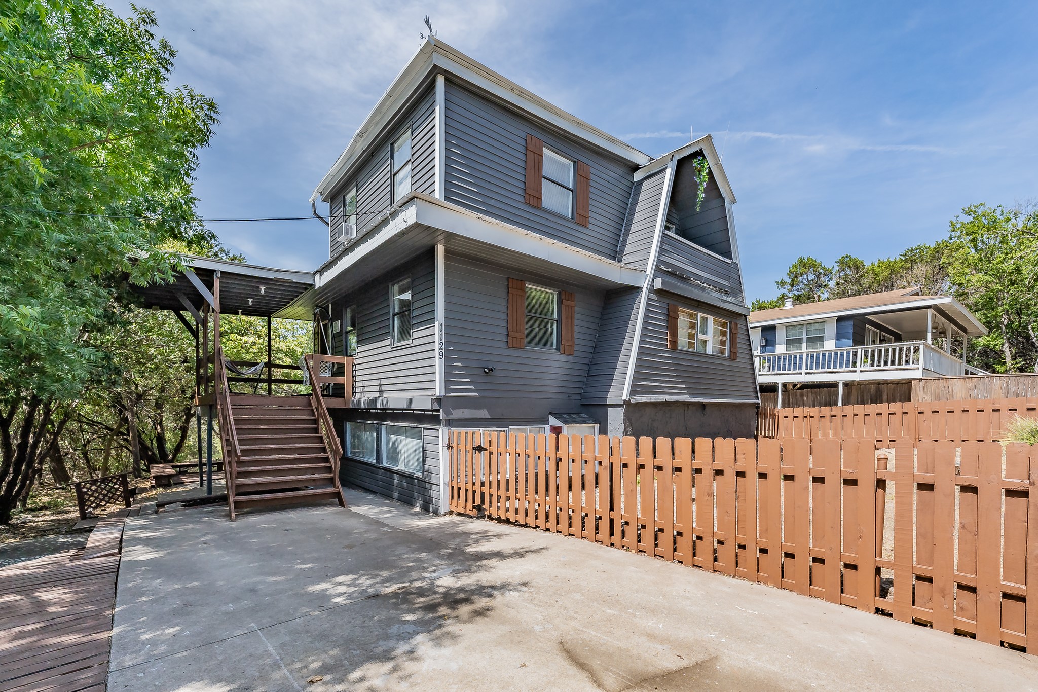 1129 Scenic Drive