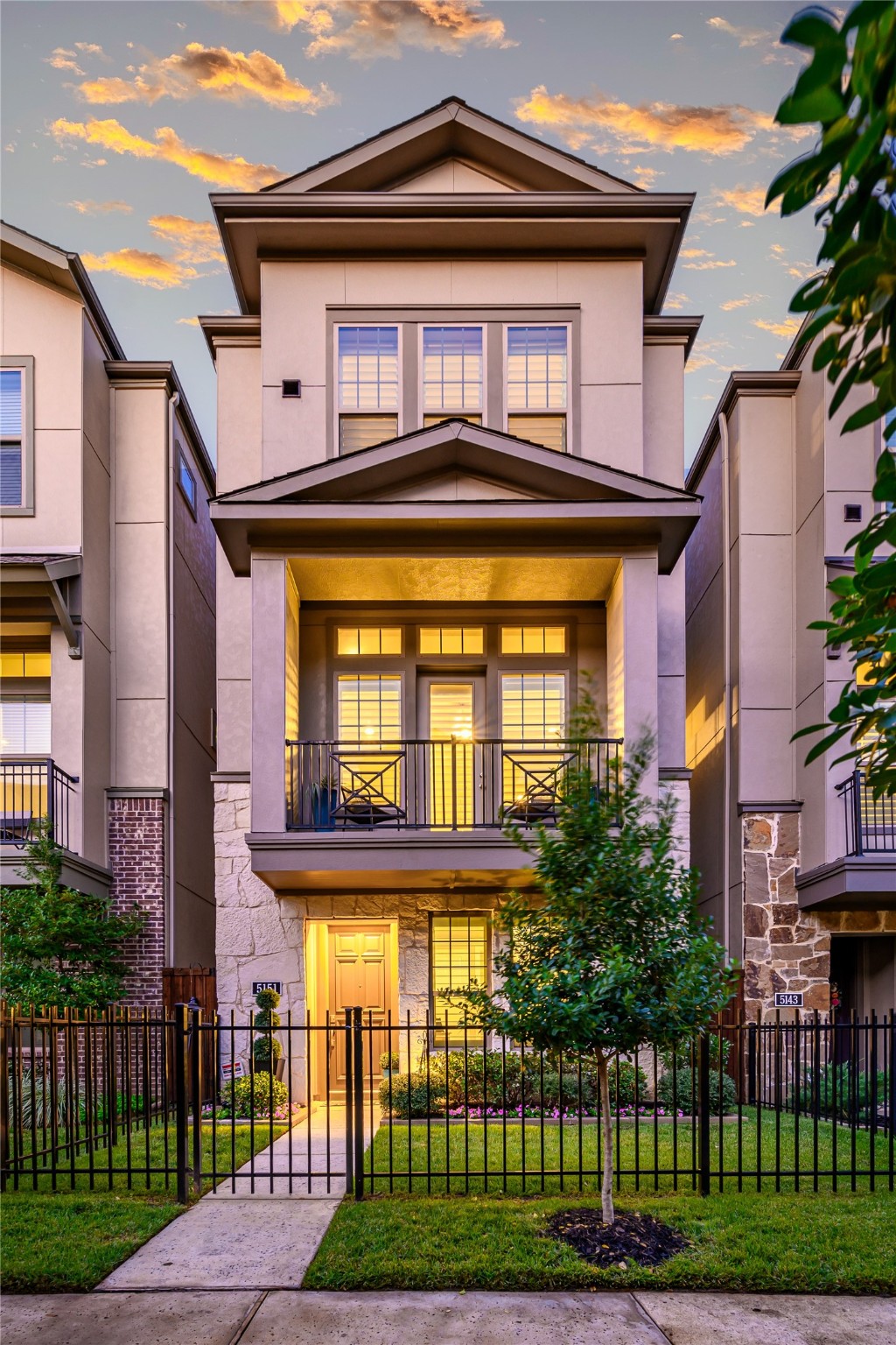 5151 Brickellia Drive