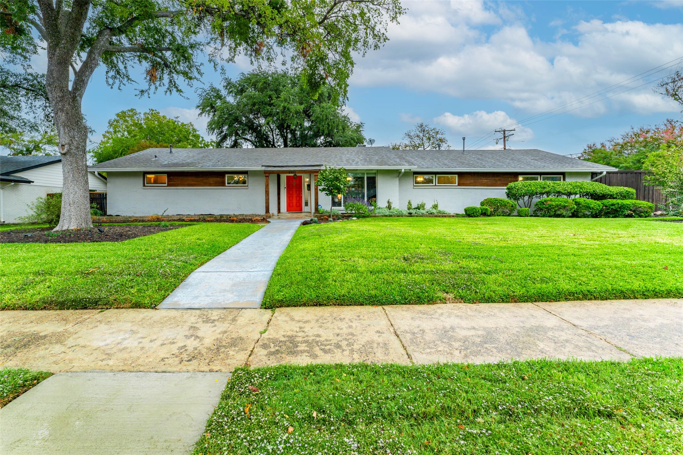 3351 Dartmoor Drive