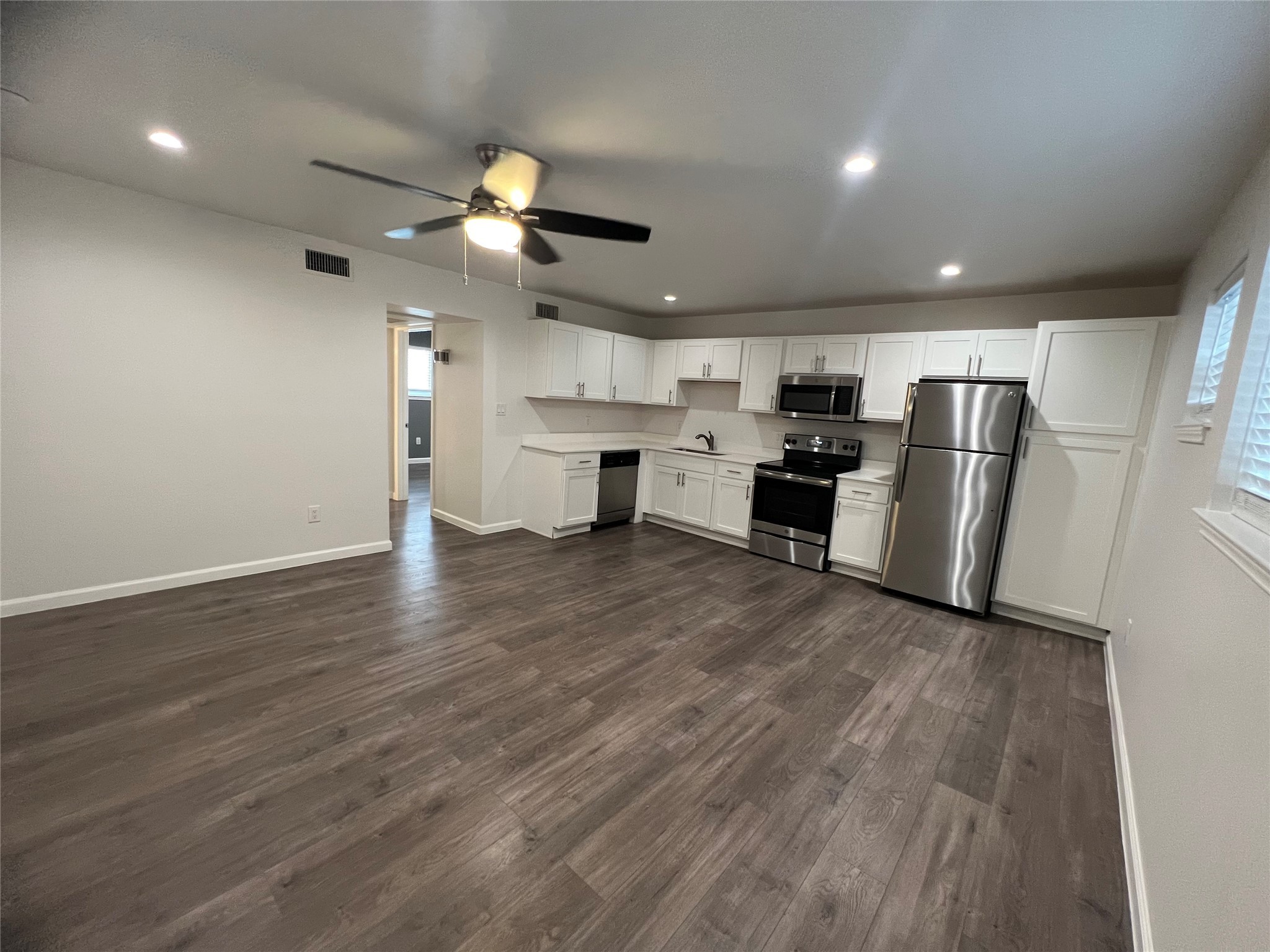 5010 San Jacinto Unit: 202