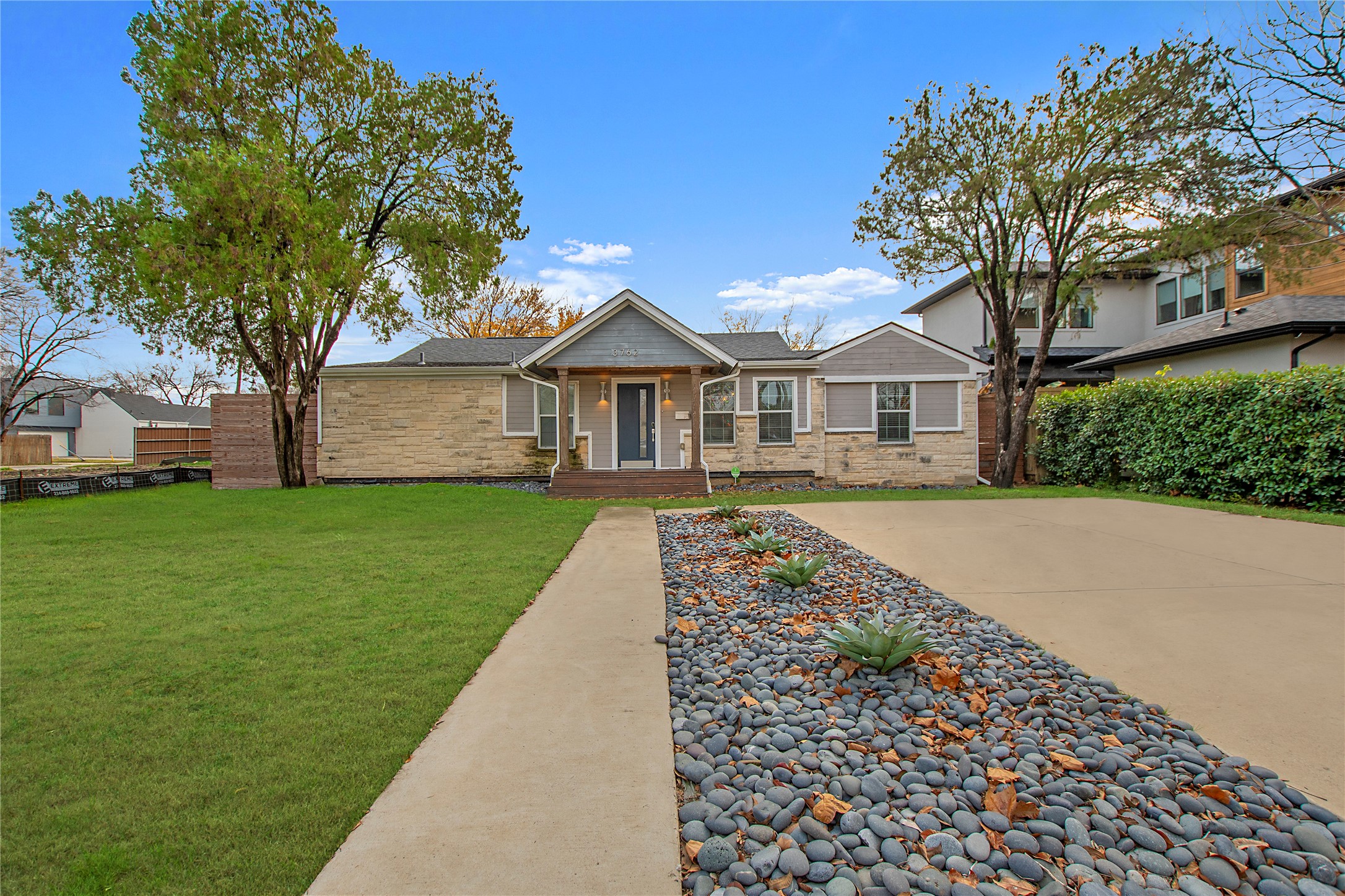 3762 Bolivar Drive