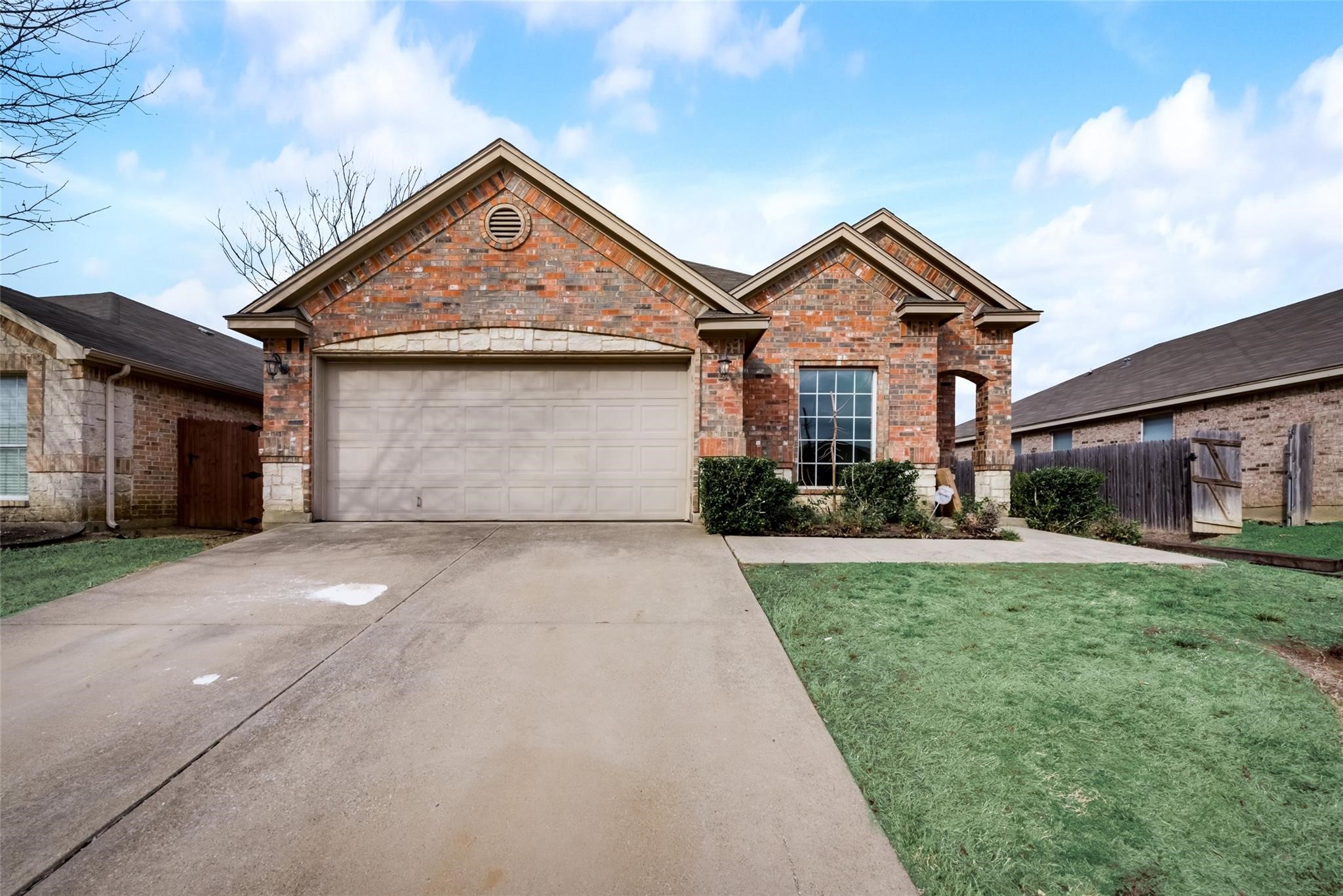5220 Sioux Creek Lane