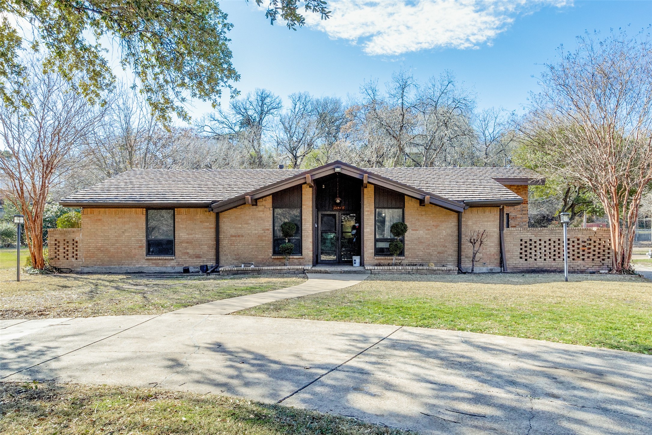 1516 W Five Mile Parkway