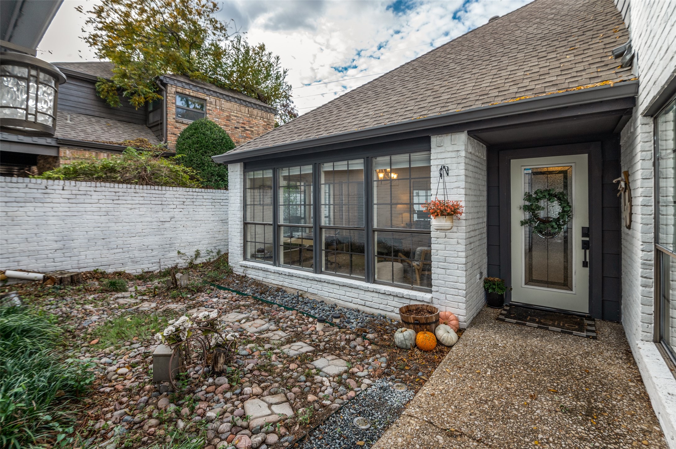 16156 Chalfont Circle