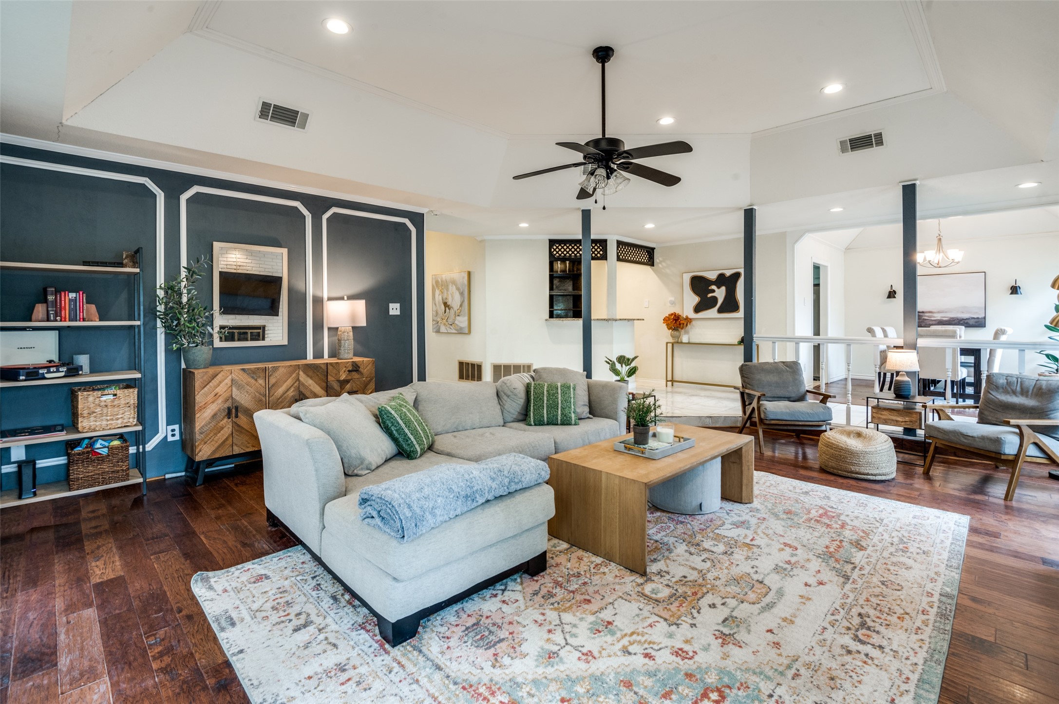 16156 Chalfont Circle