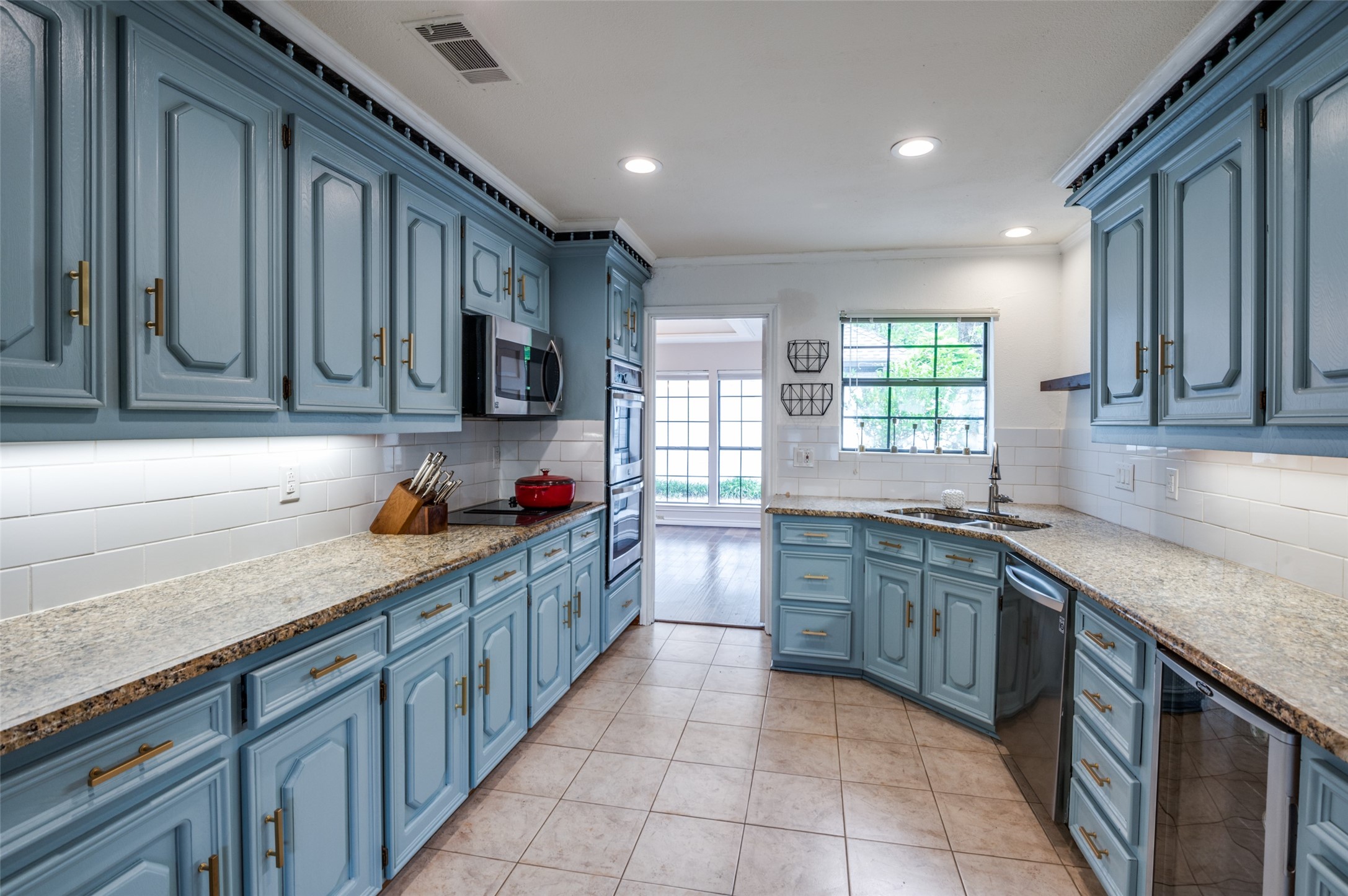16156 Chalfont Circle