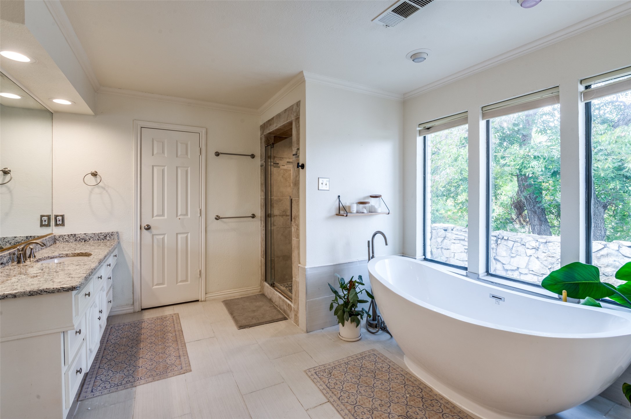 16156 Chalfont Circle