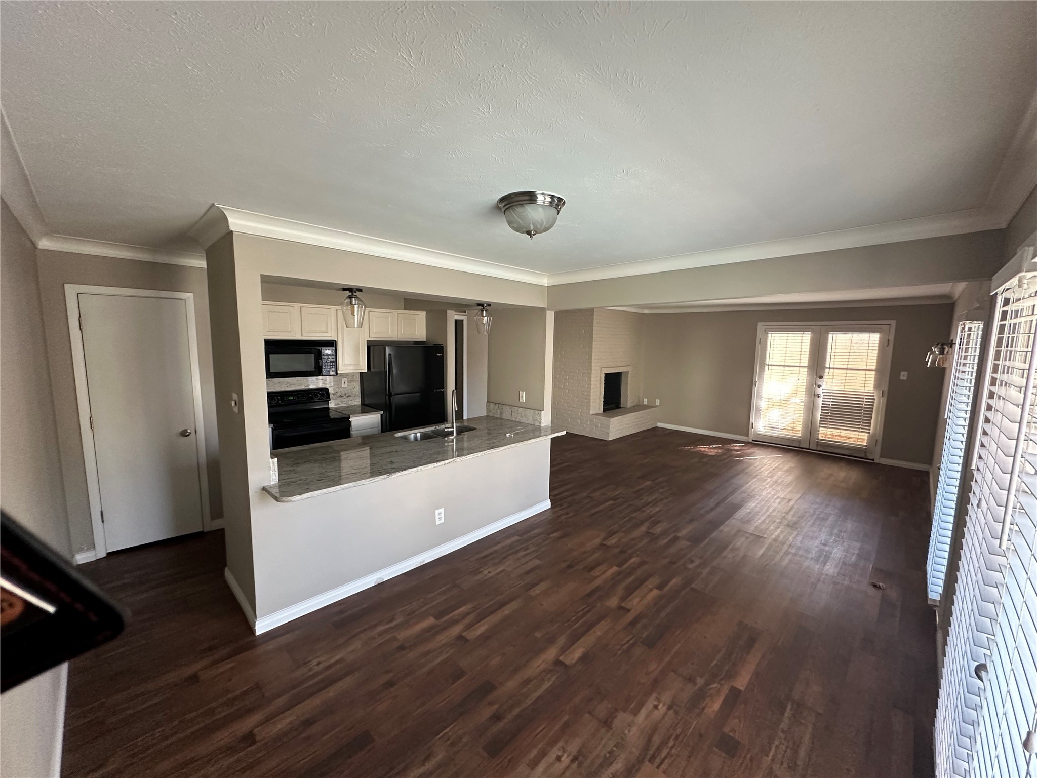 5937 E University Boulevard Unit: 130