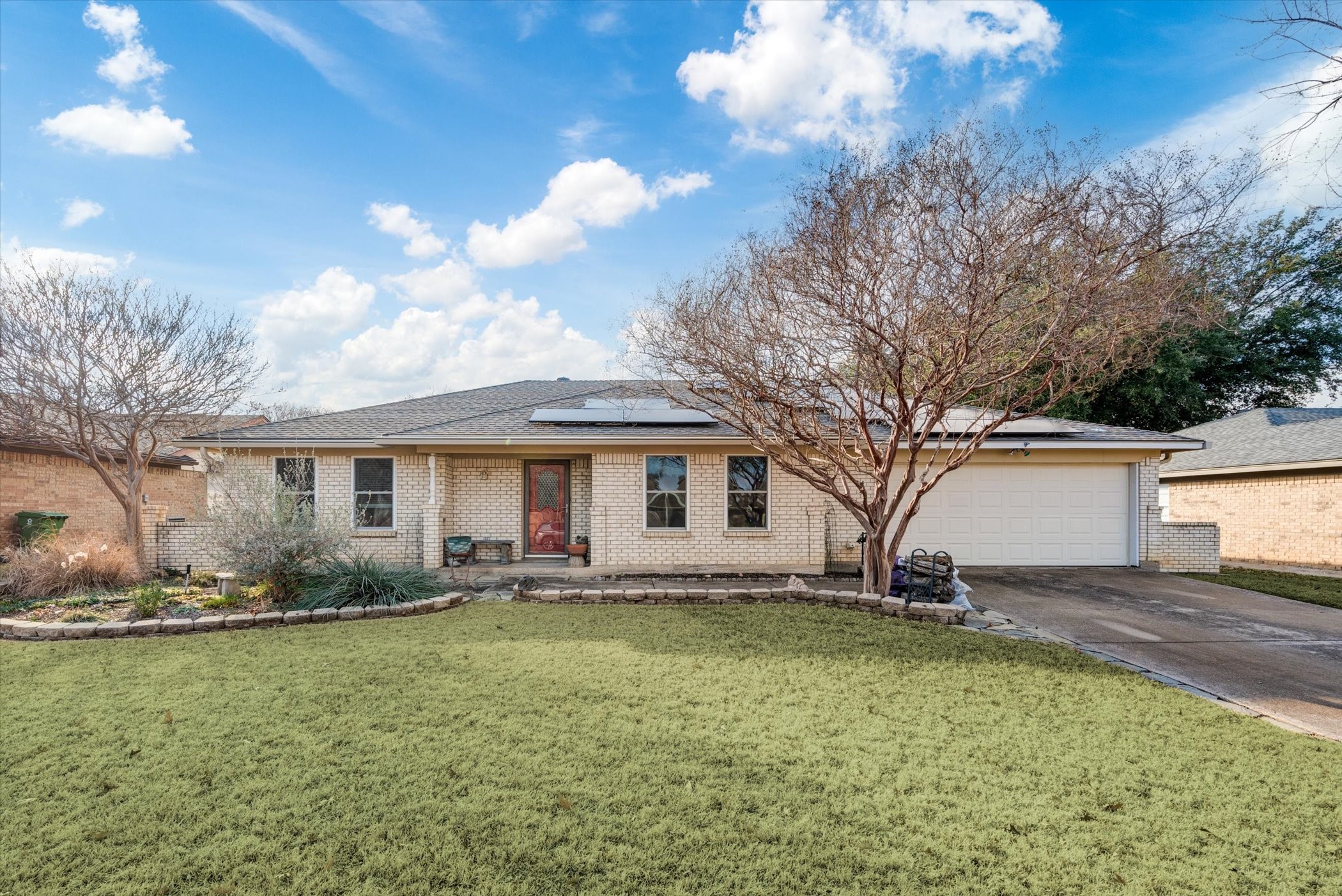 5521 Wood View Street