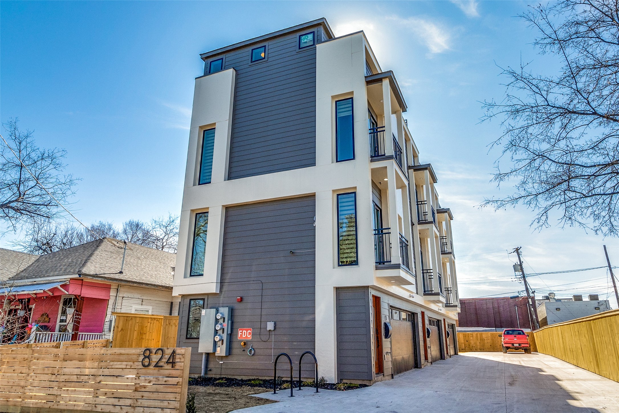 824 Sunset Avenue Unit: 2