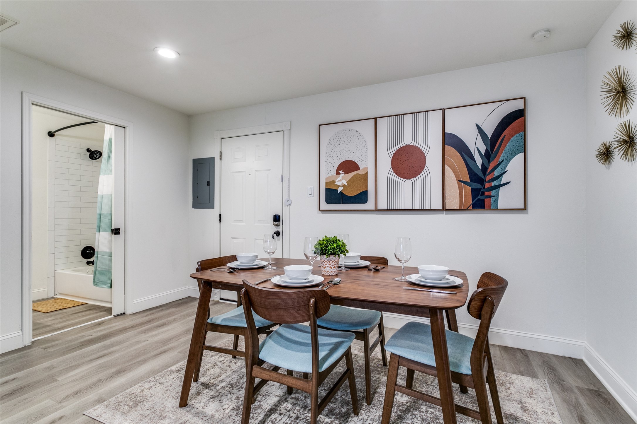 5003 Bryan Street Unit: 12