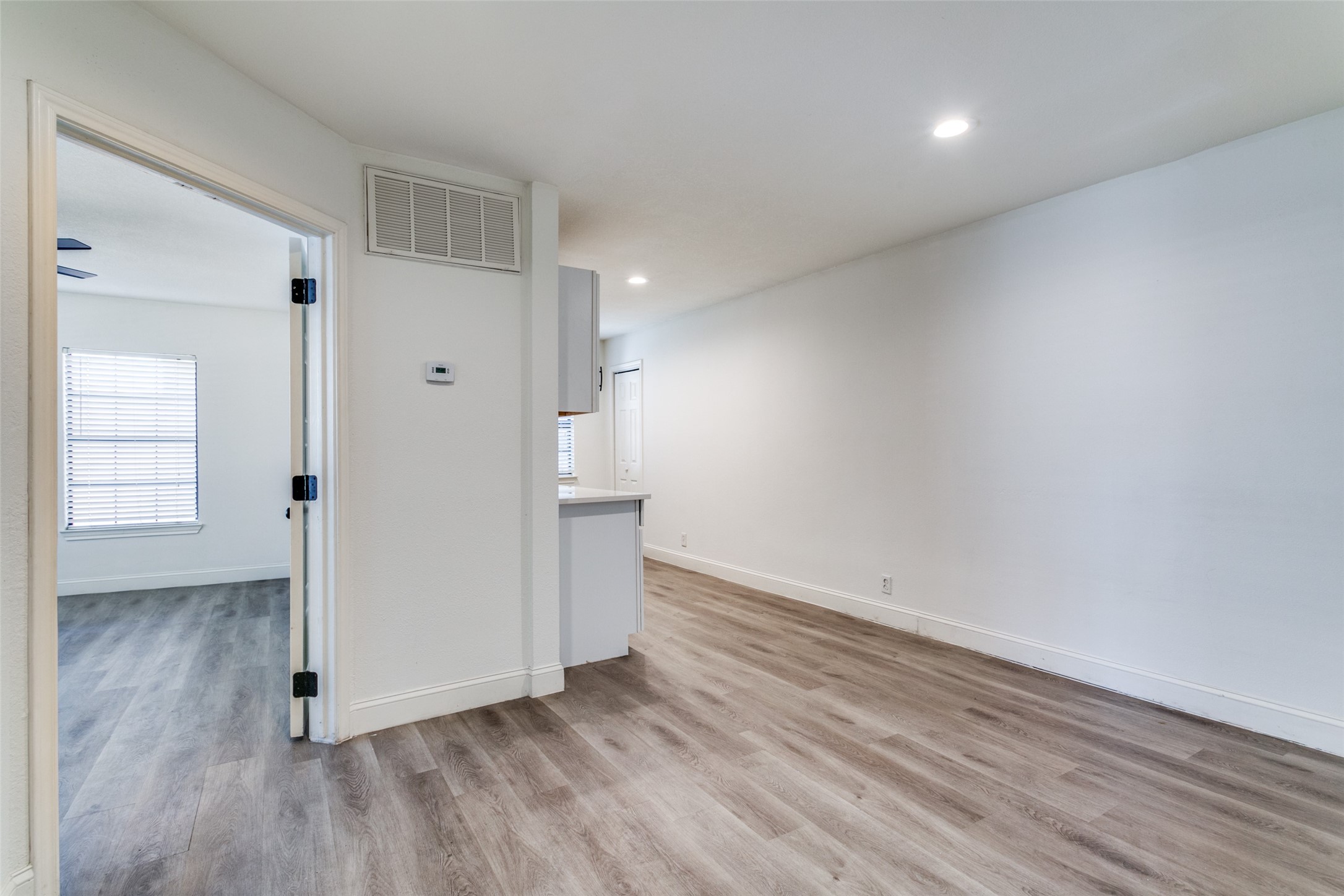 5003 Bryan Street Unit: 12