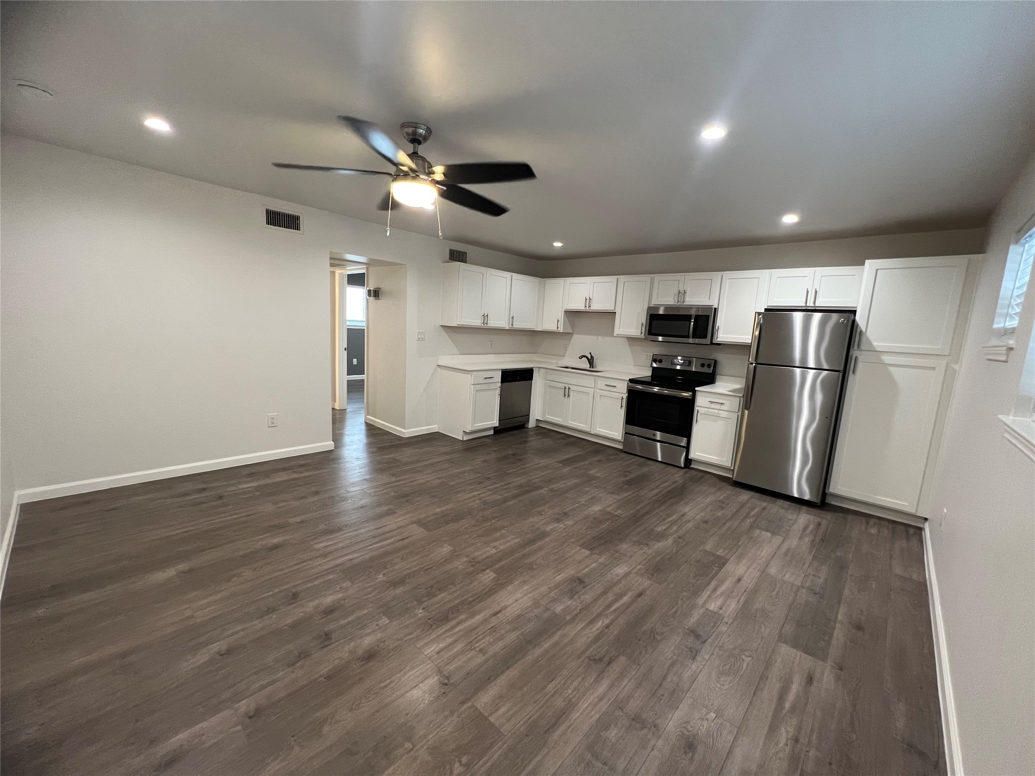 5010 San Jacinto Unit: 105