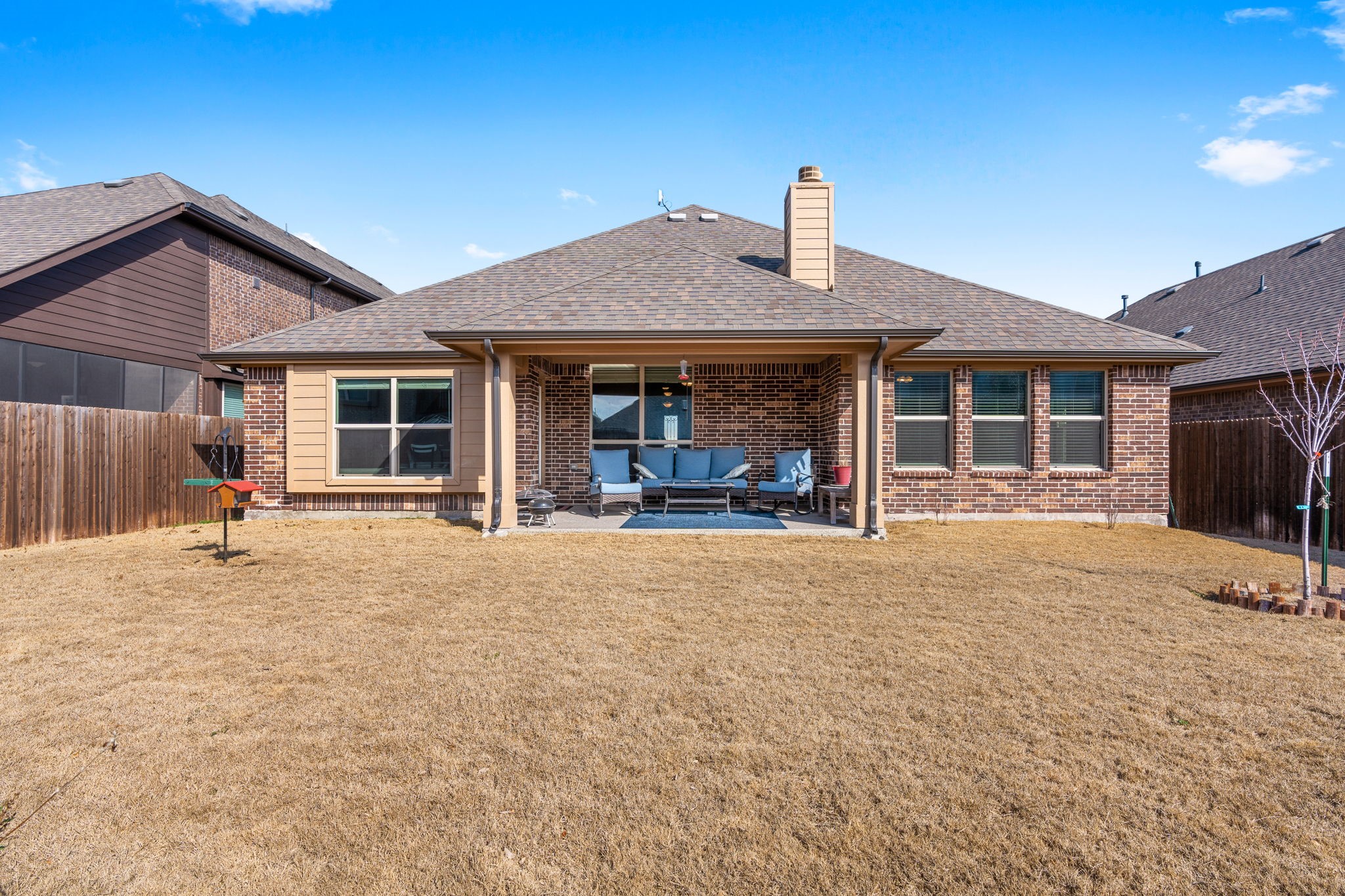 735 Edinburgh Drive