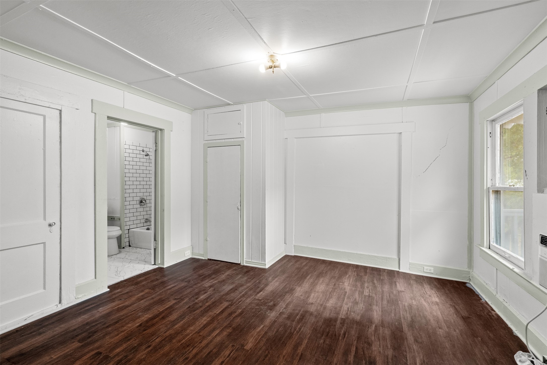 3715 Travis Avenue B